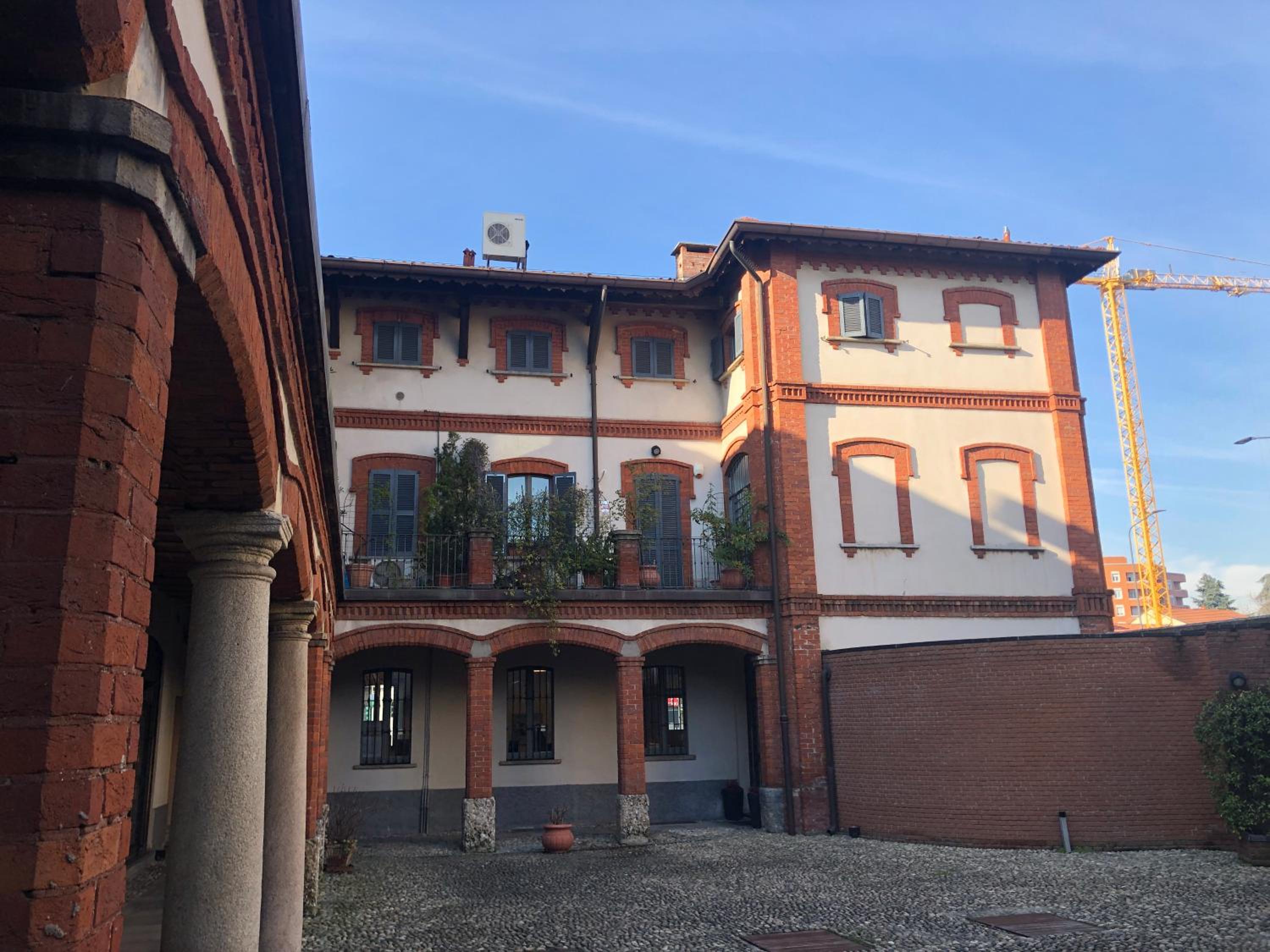 Sage House - Carozzi Apartments