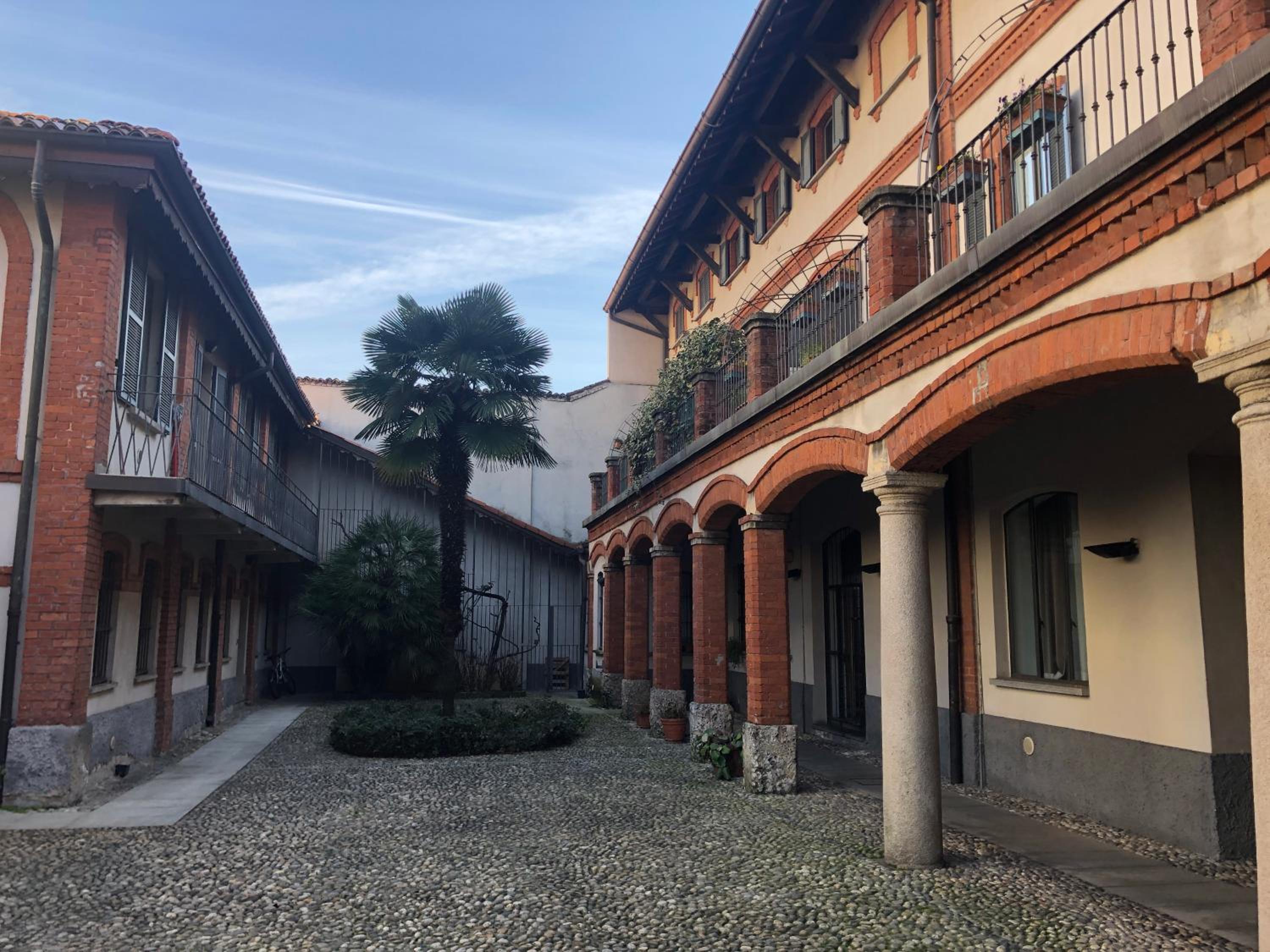 Sage House - Carozzi Apartments