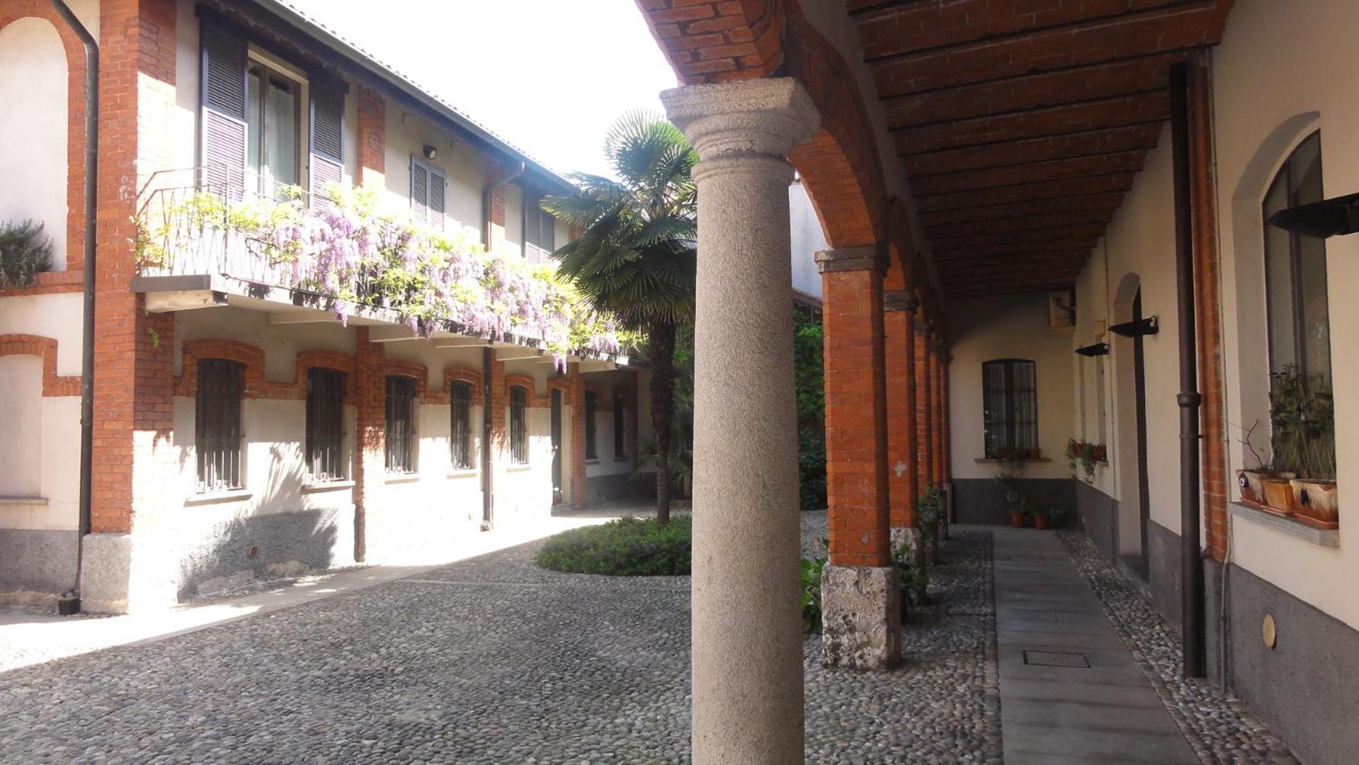 Sage House - Carozzi Apartments
