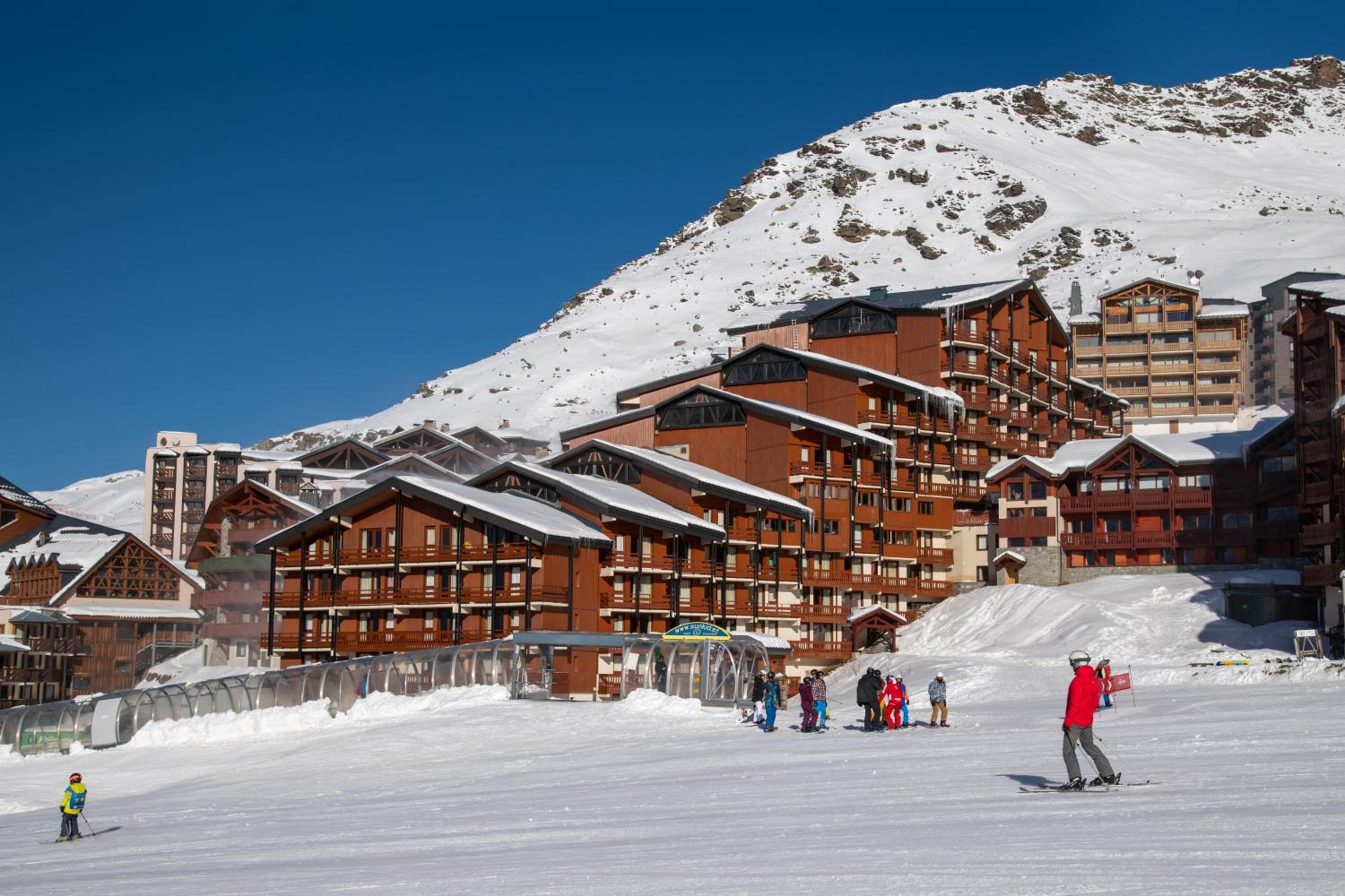 Le Cheval Blanc - Village Montana en Val Thorens — building