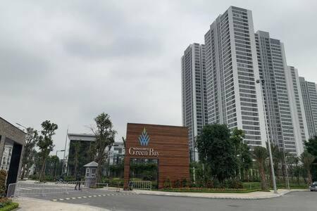 BOM HOMES- VINHOMES GREENBAY- Service Apartment