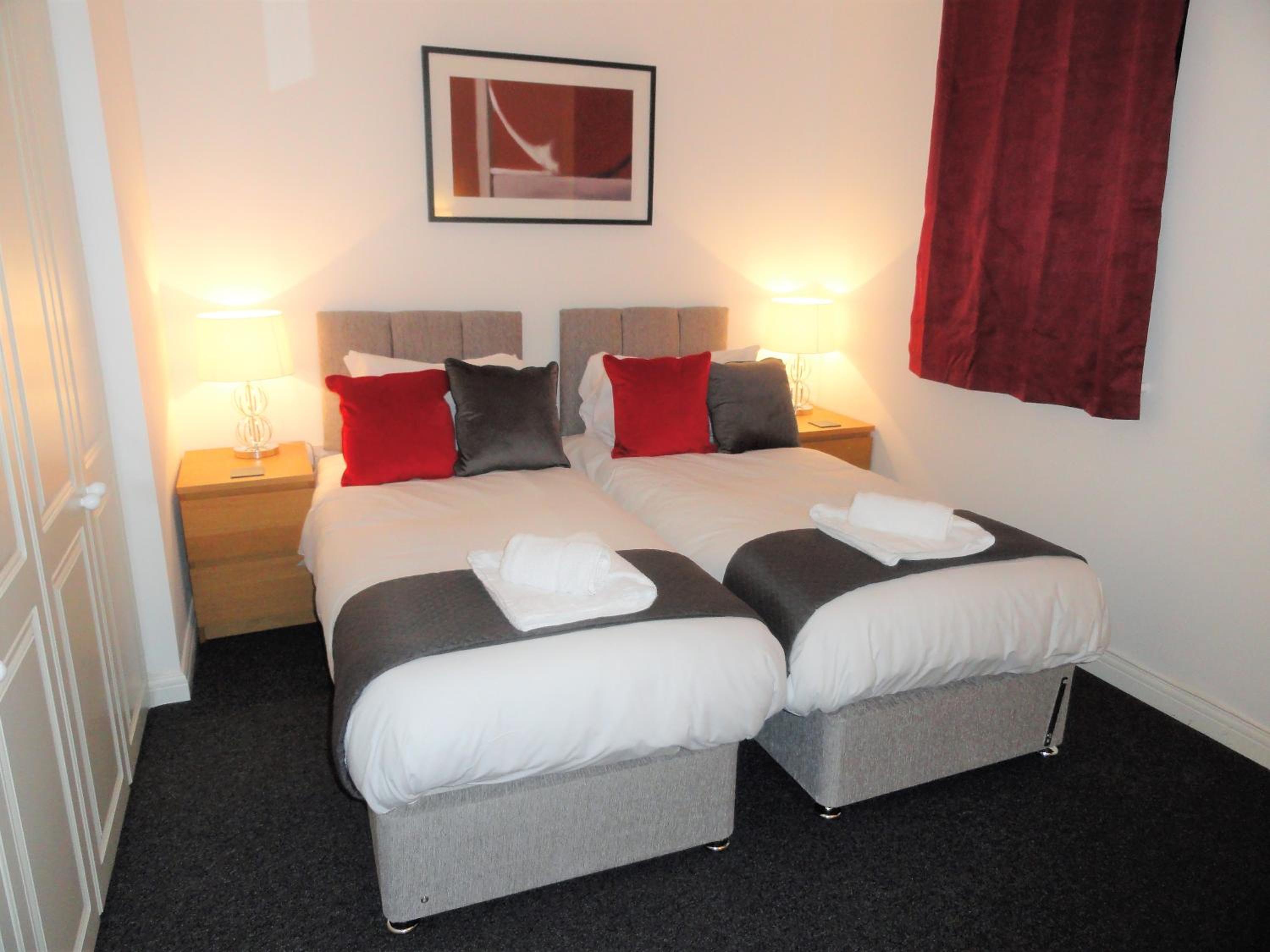 Comfortable and Welcoming Beatrix House by Cliftonvalley Apartments