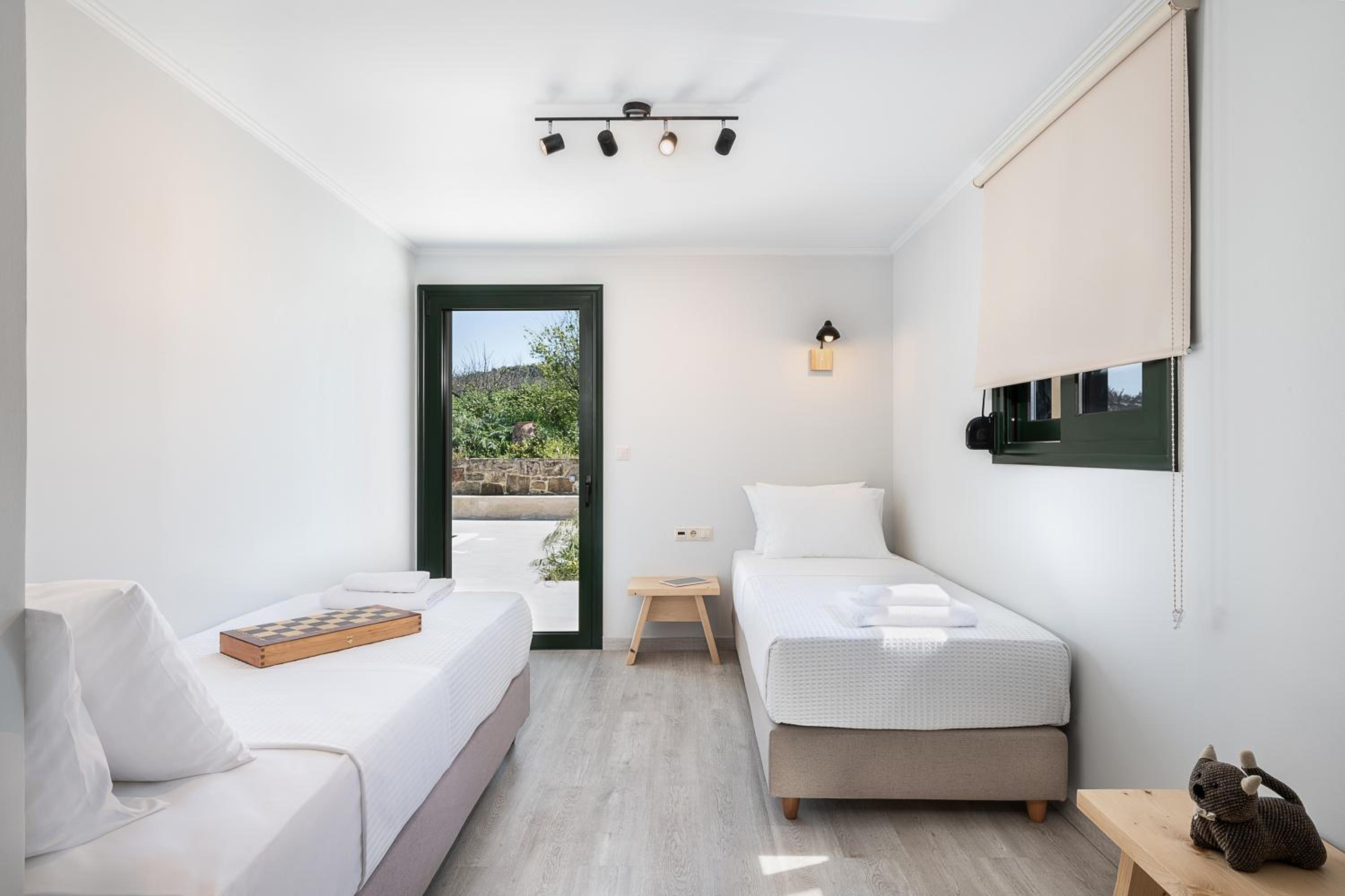 Trialonia Luxury Villa photo 5