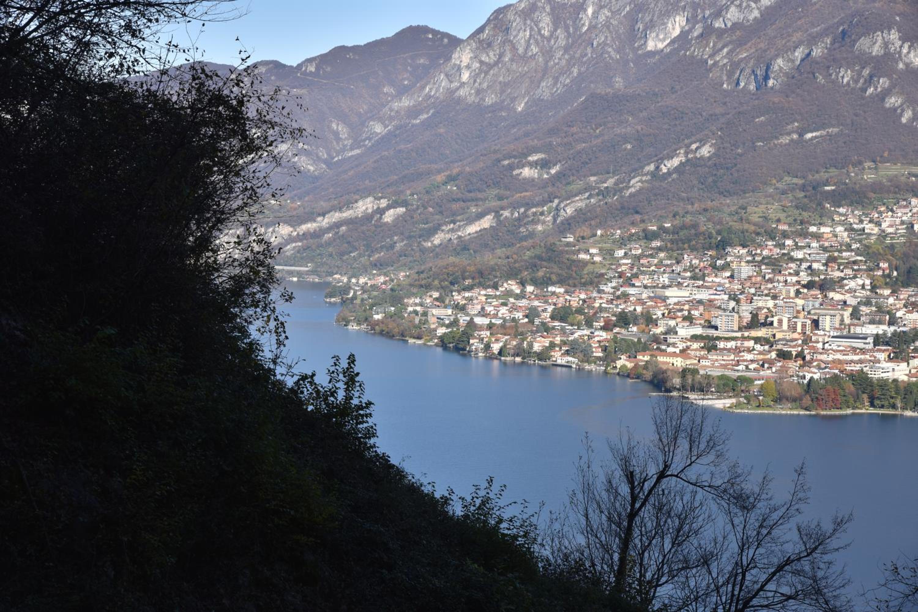LAGO DI COMO LAKE APARTMENT CASA VACANZe photo 3