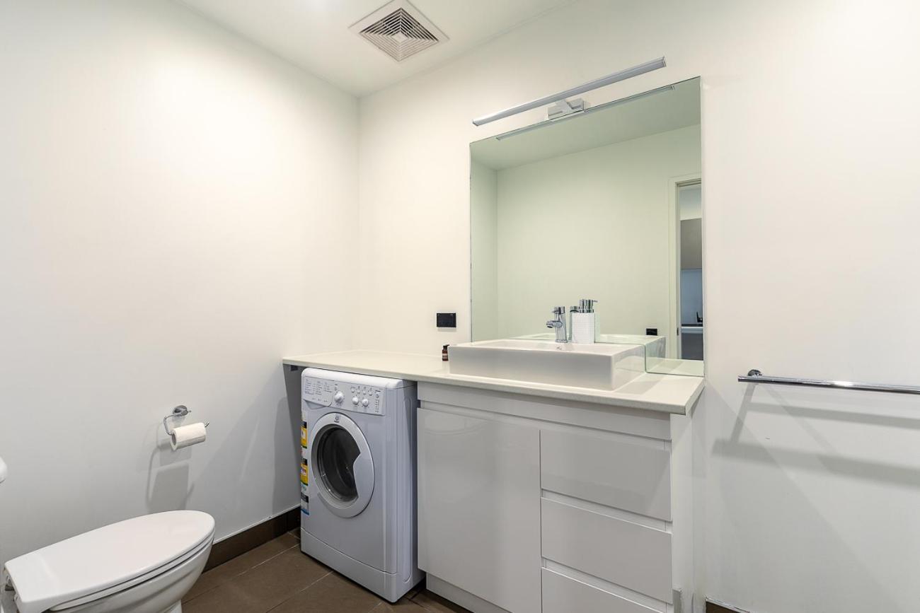 2 BR APT w/ Private Balcony + Netflix near Spark! view 5
