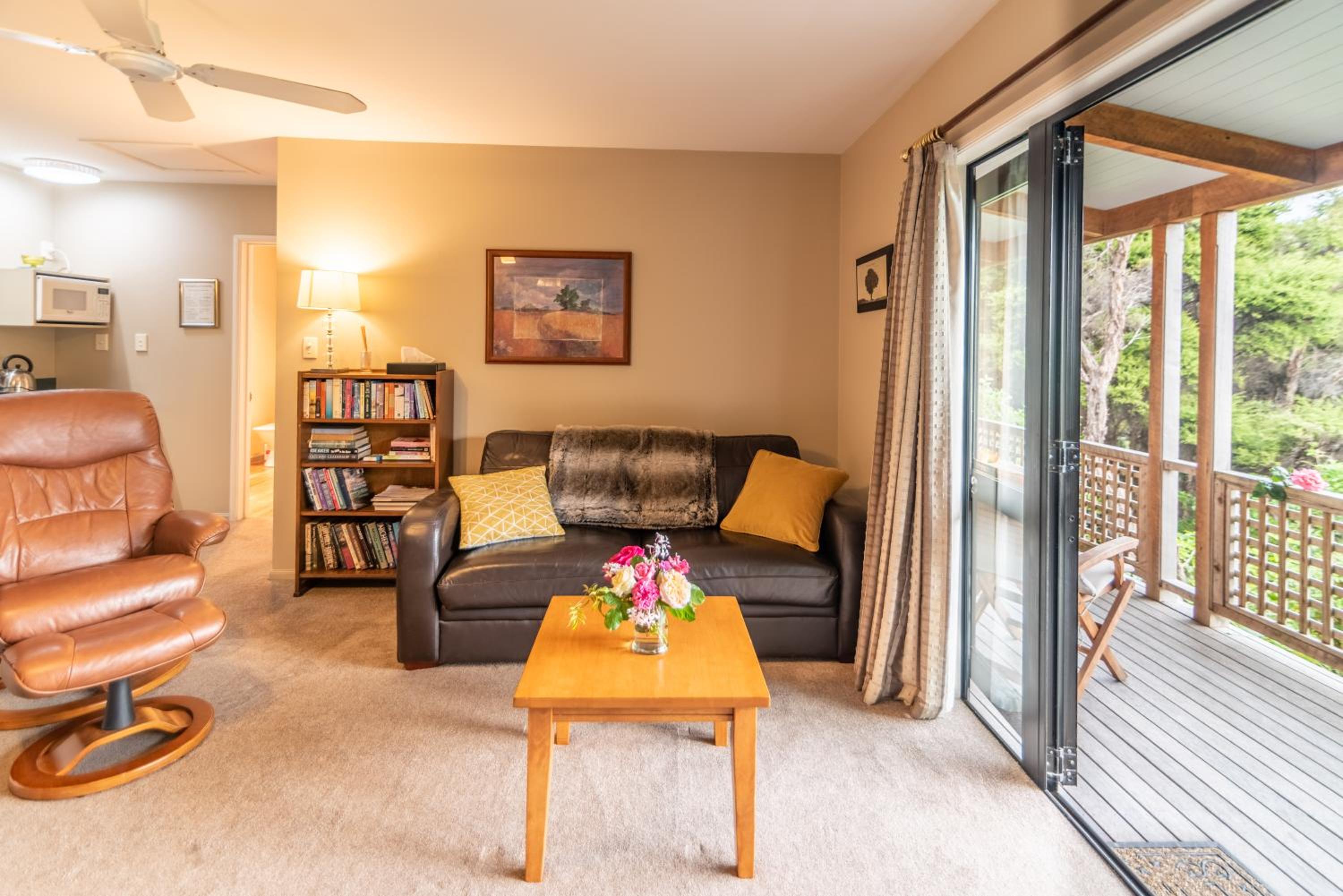 Overton Cottage - Akaroa Holiday Home view 4