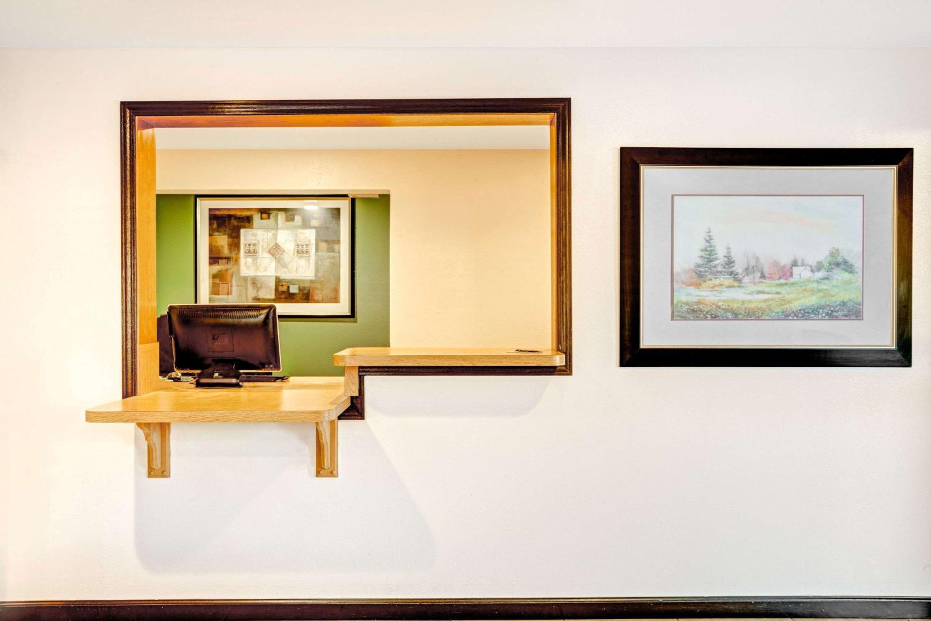 Carson City Vacations - Super 8 by Wyndham Carson City Lake Tahoe - Property Image 37