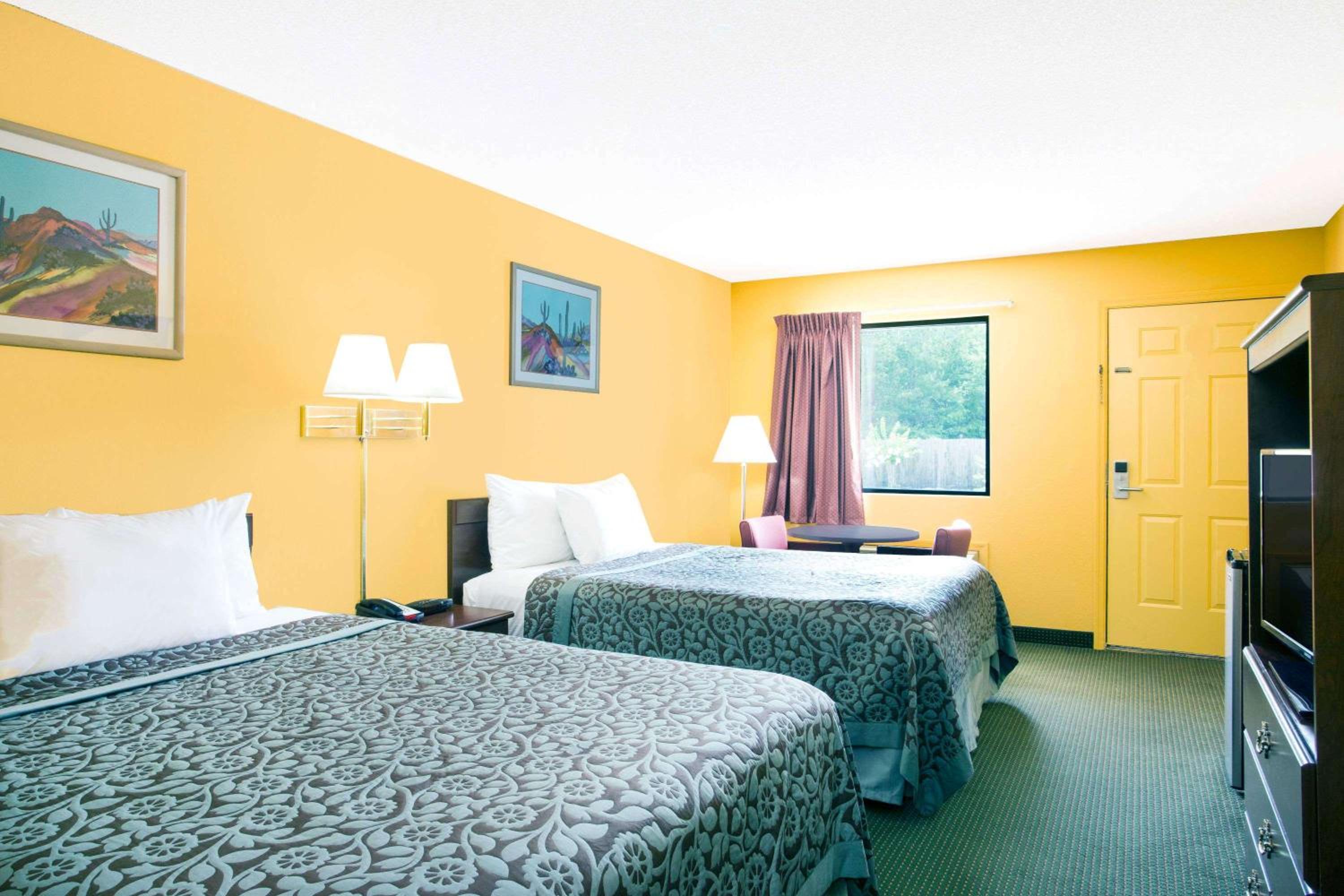 Albany Vacations - Days Inn by Wyndham Camilla - Property Image 4