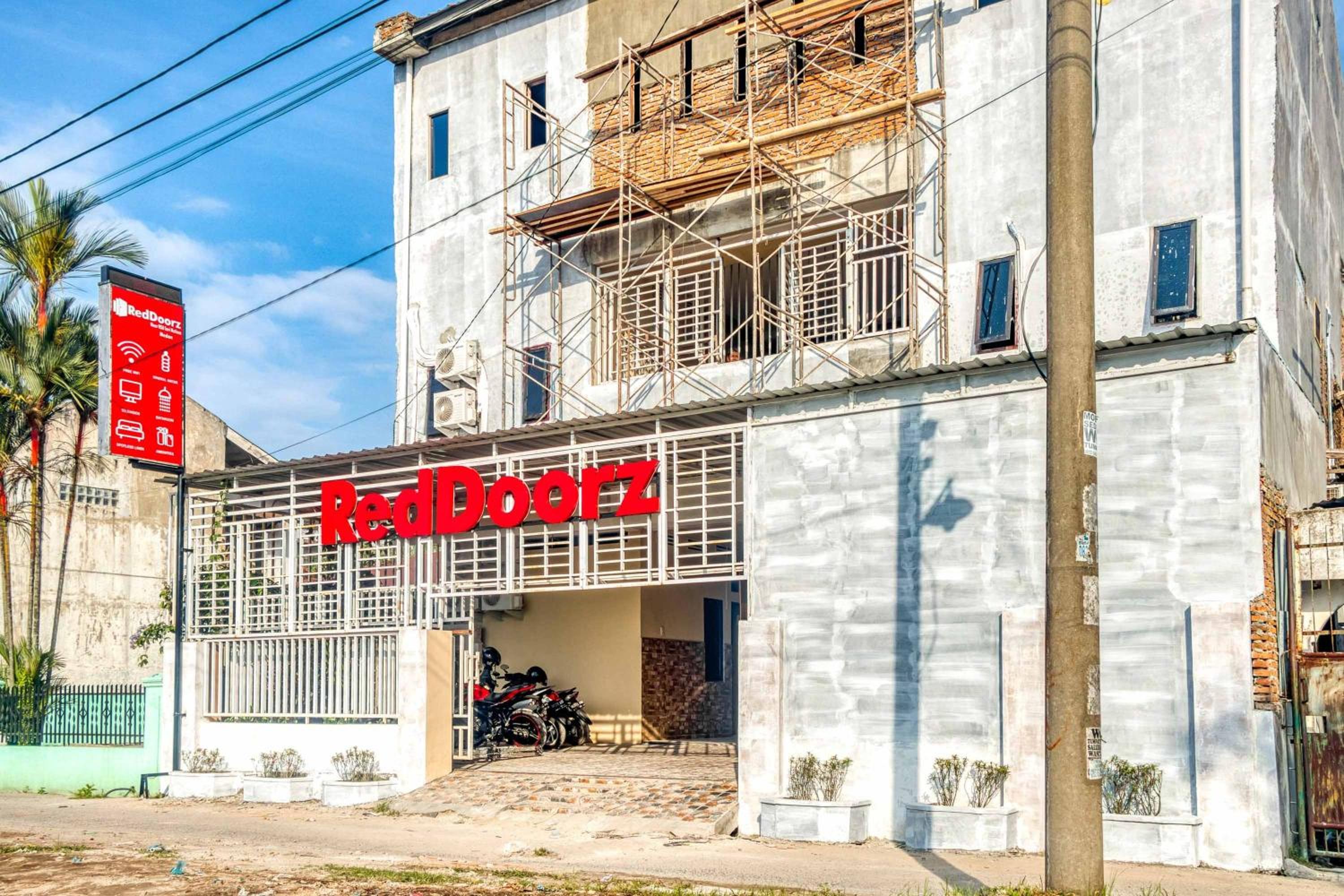 RedDoorz @ Jalan Kapten Muslim Medan view 2