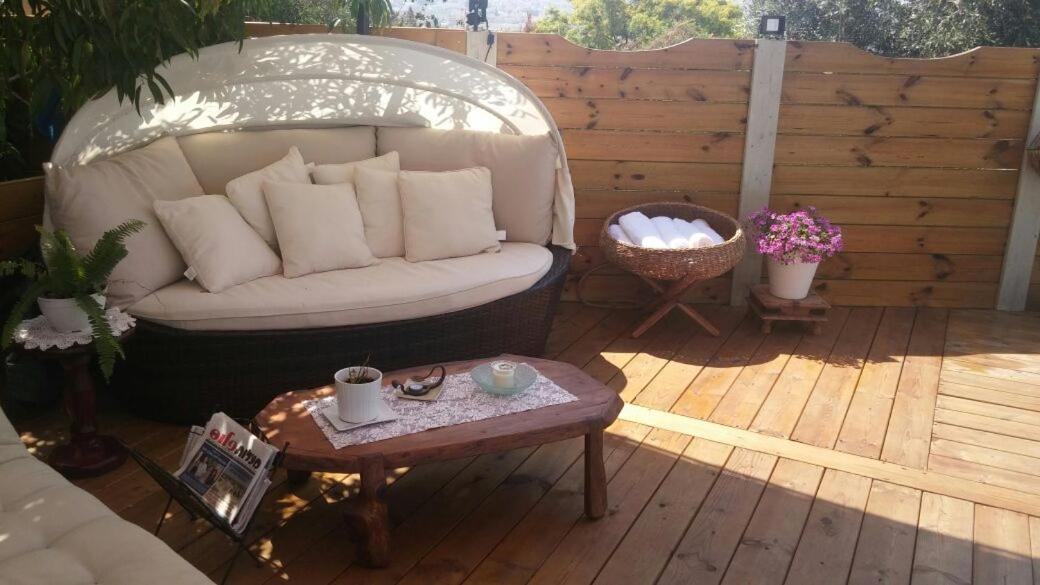 צימר בגליל אביב בבקתה