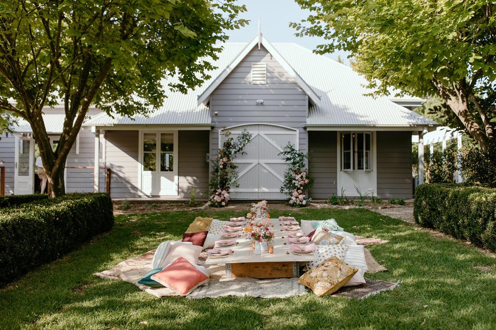 One Bedroom Cottage with Shared Pool
