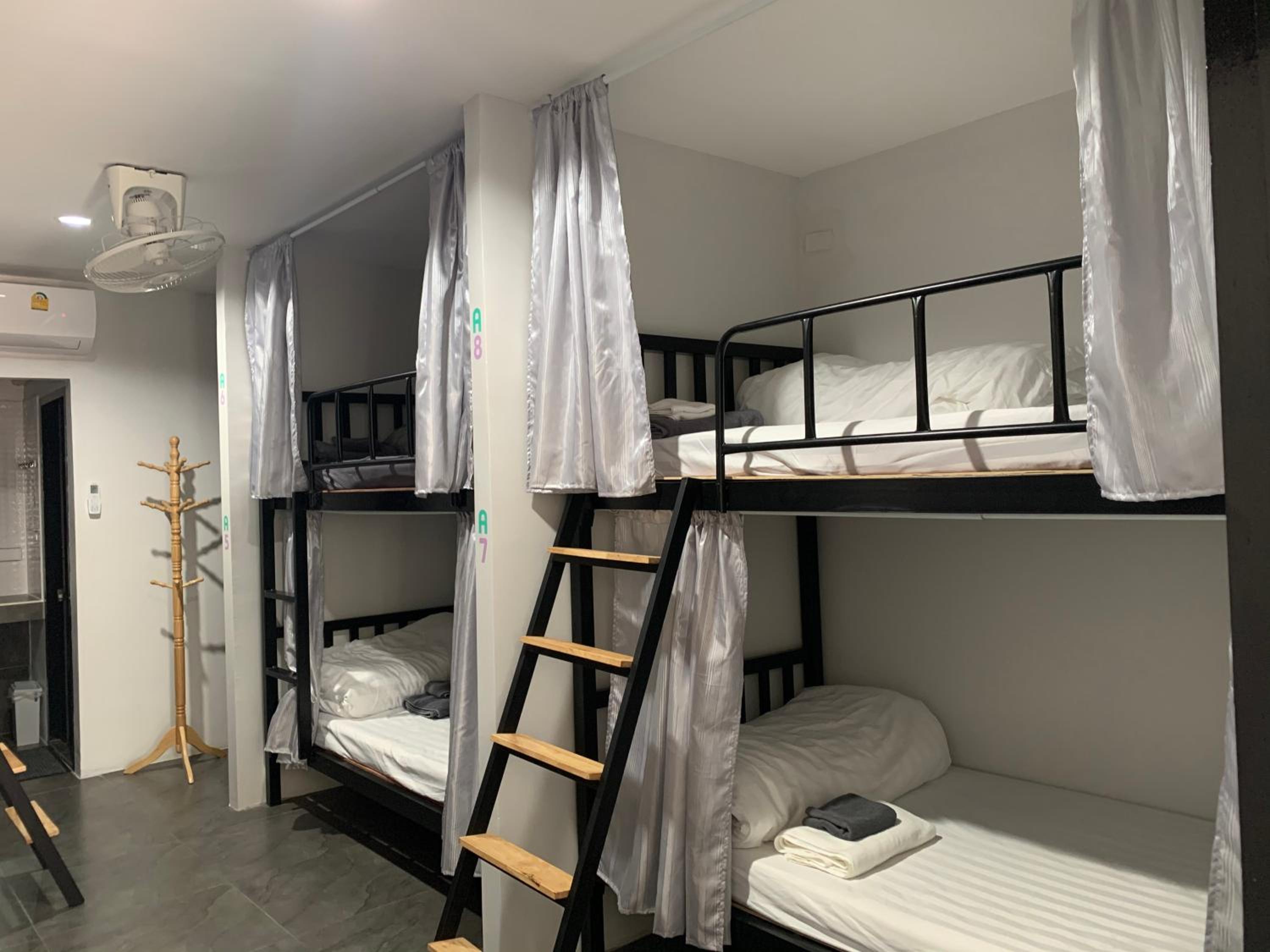 Photo 18