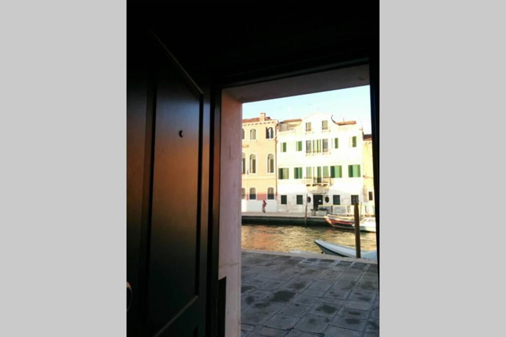 La Casetta Rosa - Vista sul canale