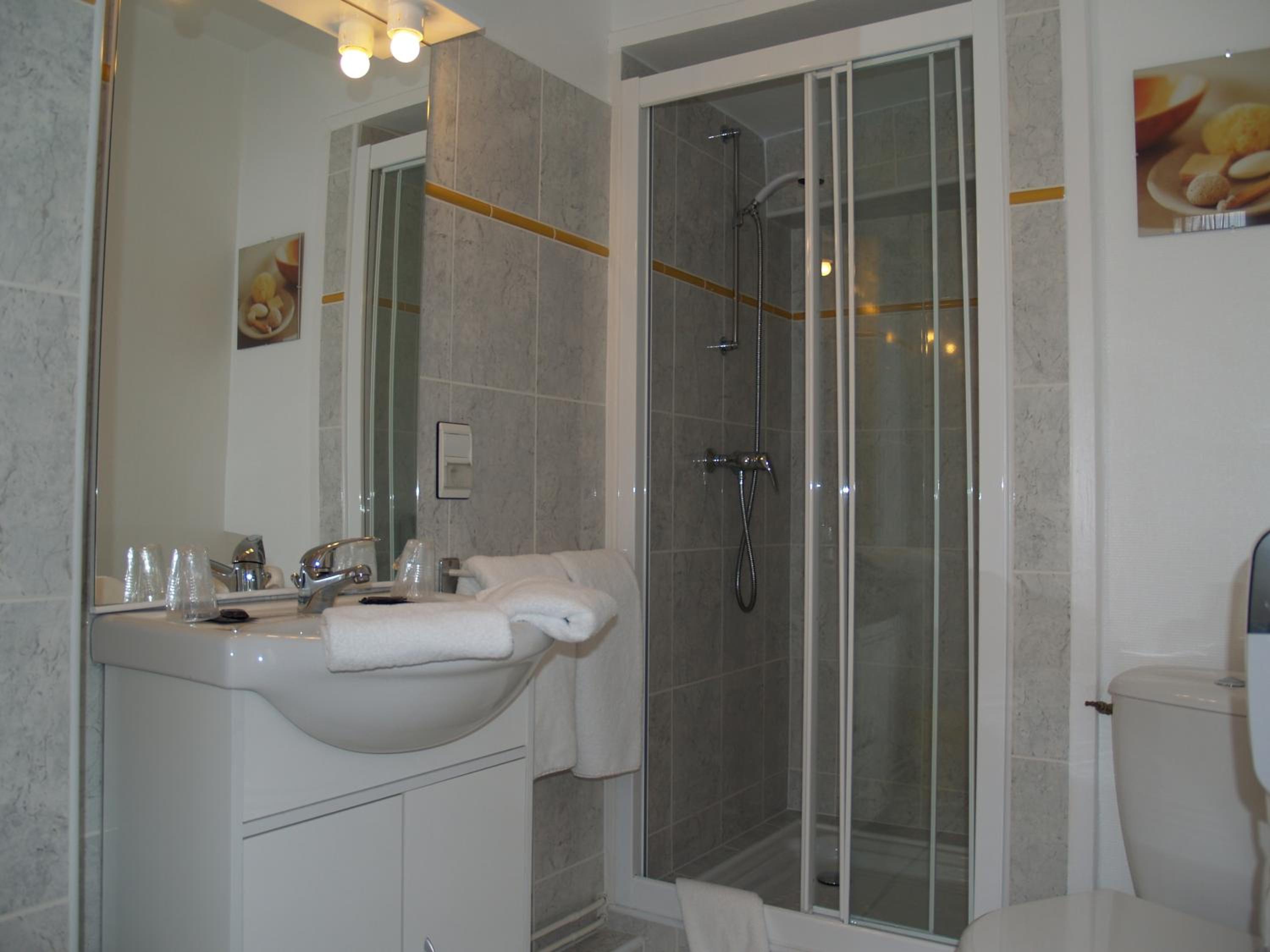 Pau Vacations - Hotel Central - Property Image 6