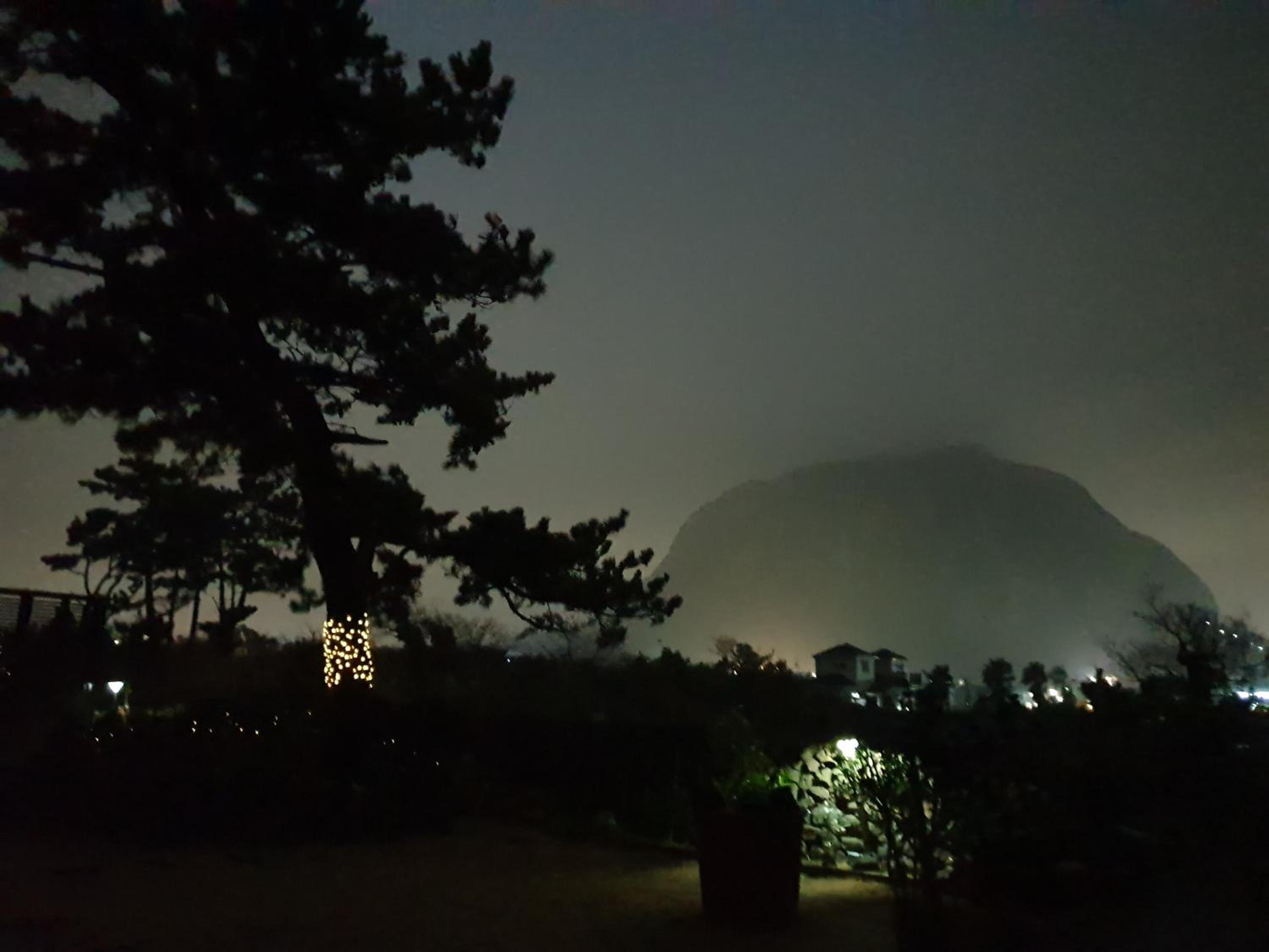 Wind Jeju Cafe & Pension