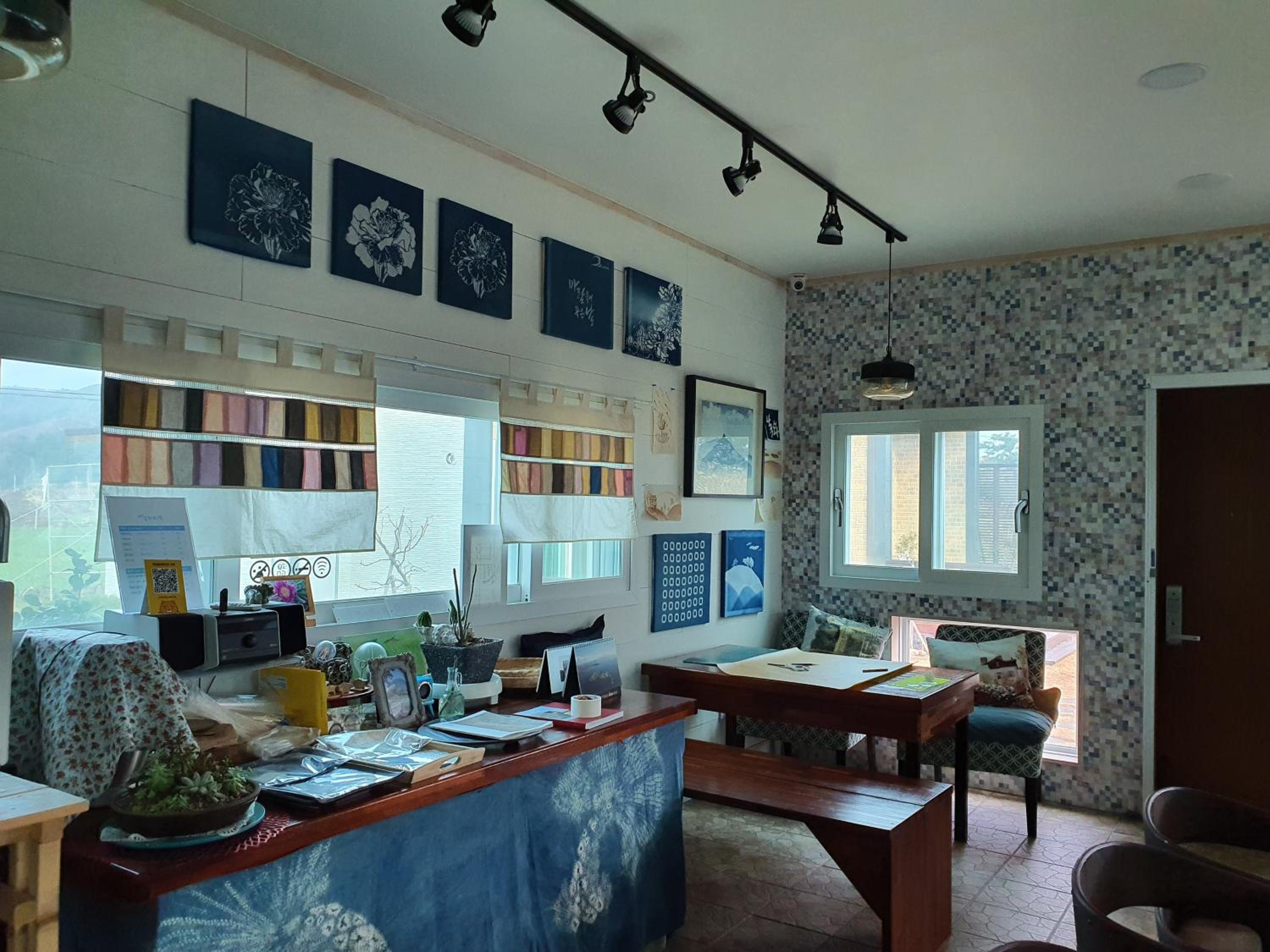 Wind Jeju Cafe & Pension