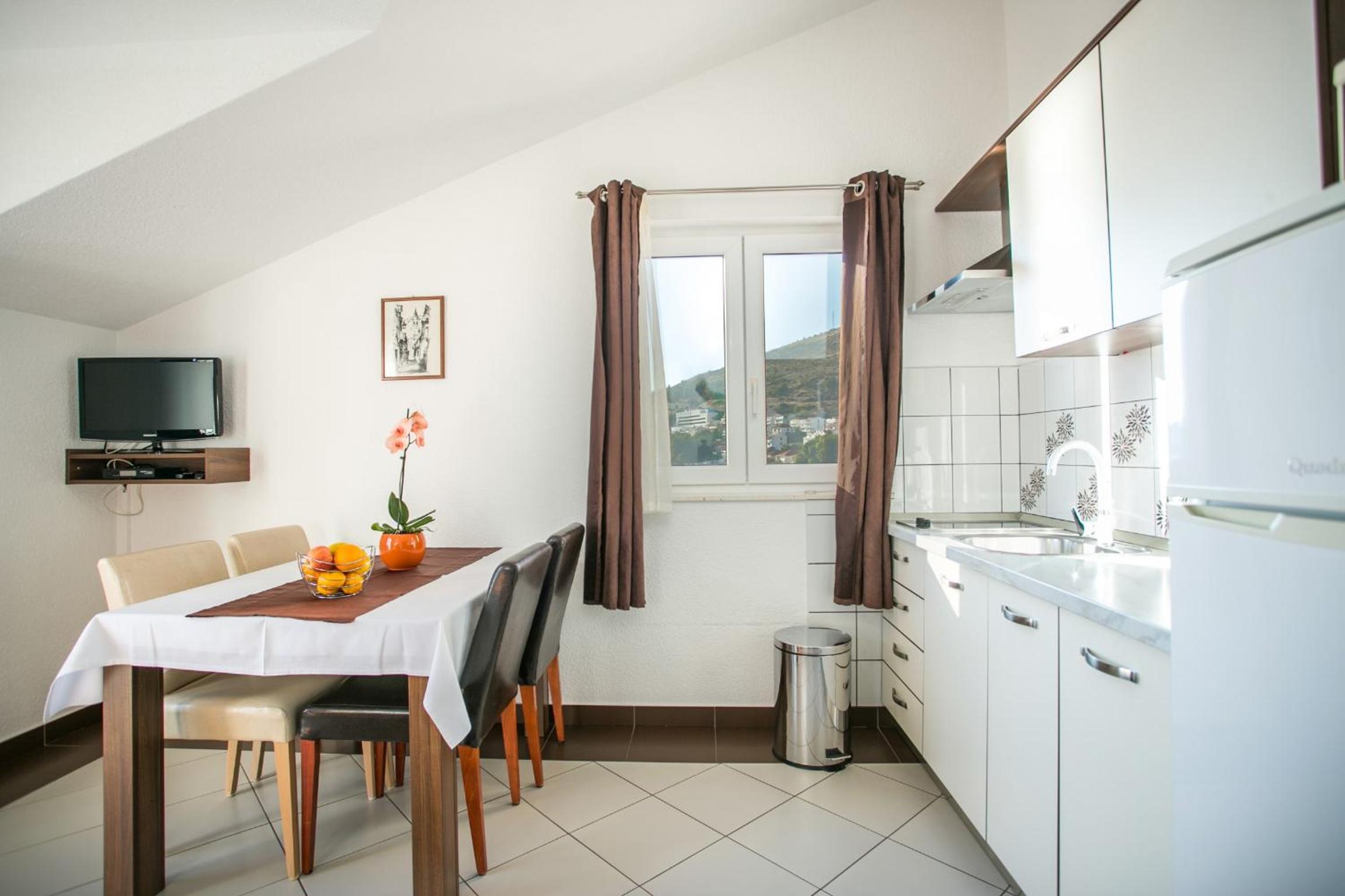 Kaja - right next to the beach