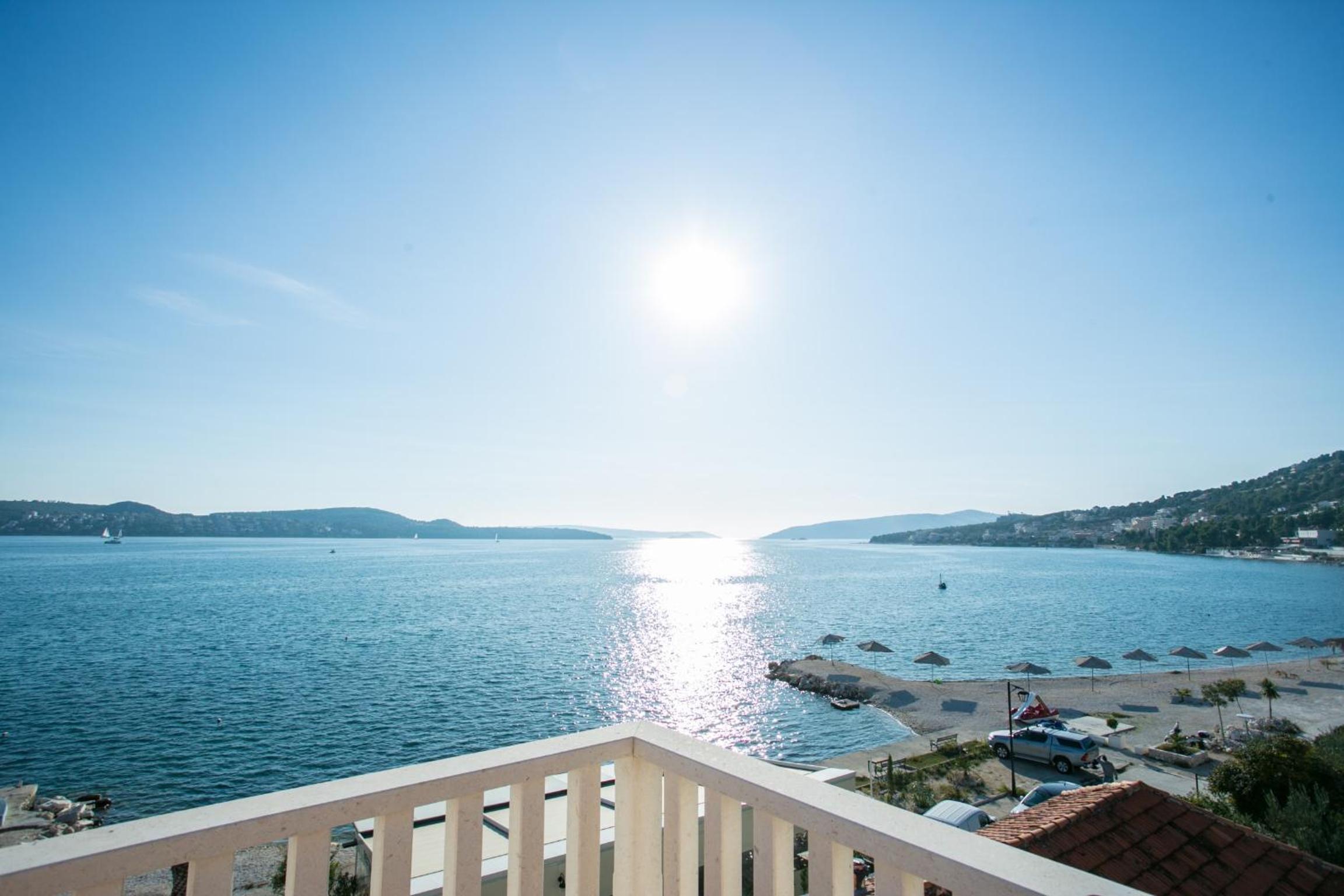 Kaja - right next to the beach