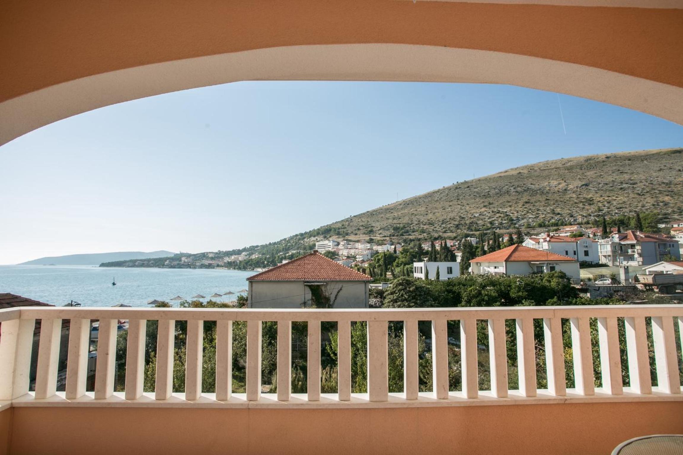 Kaja - right next to the beach