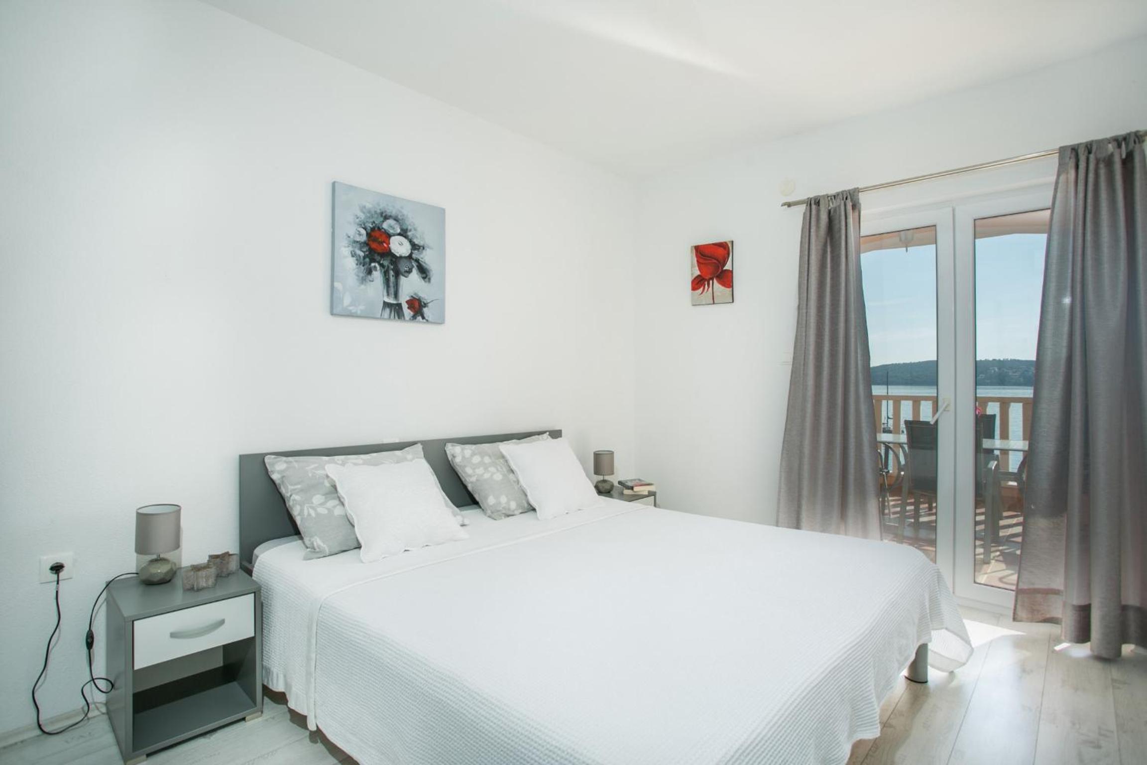 Kaja - right next to the beach