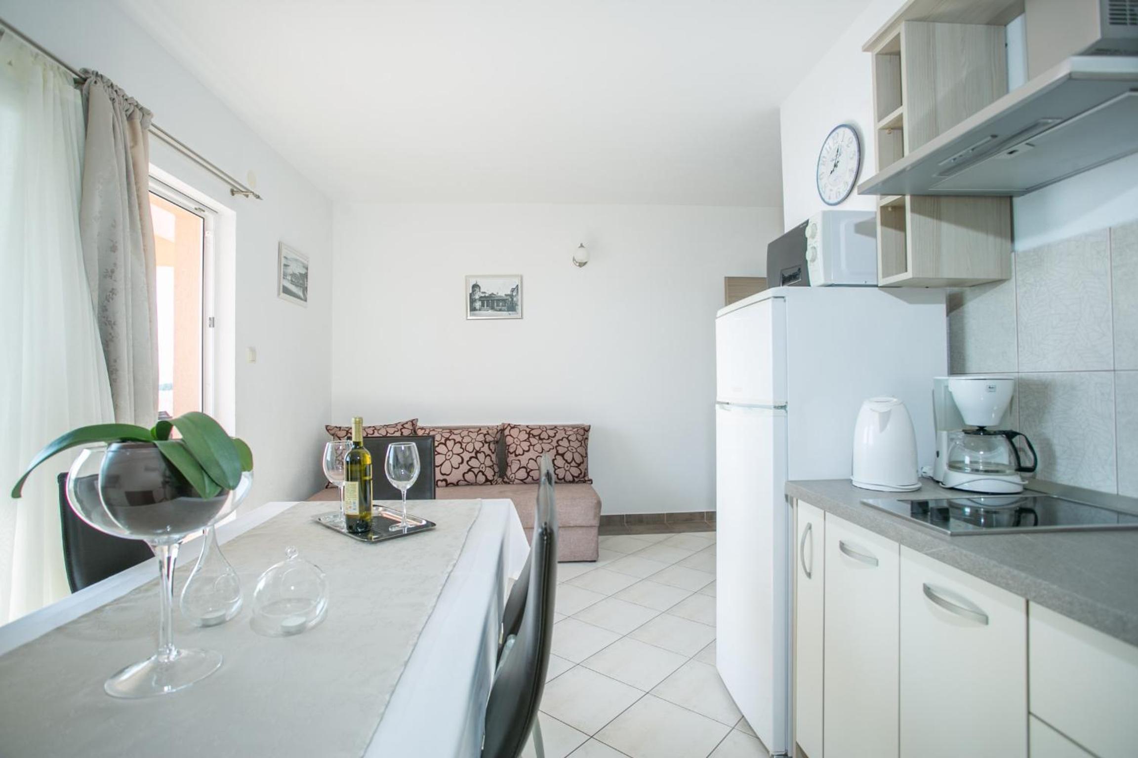 Kaja - right next to the beach