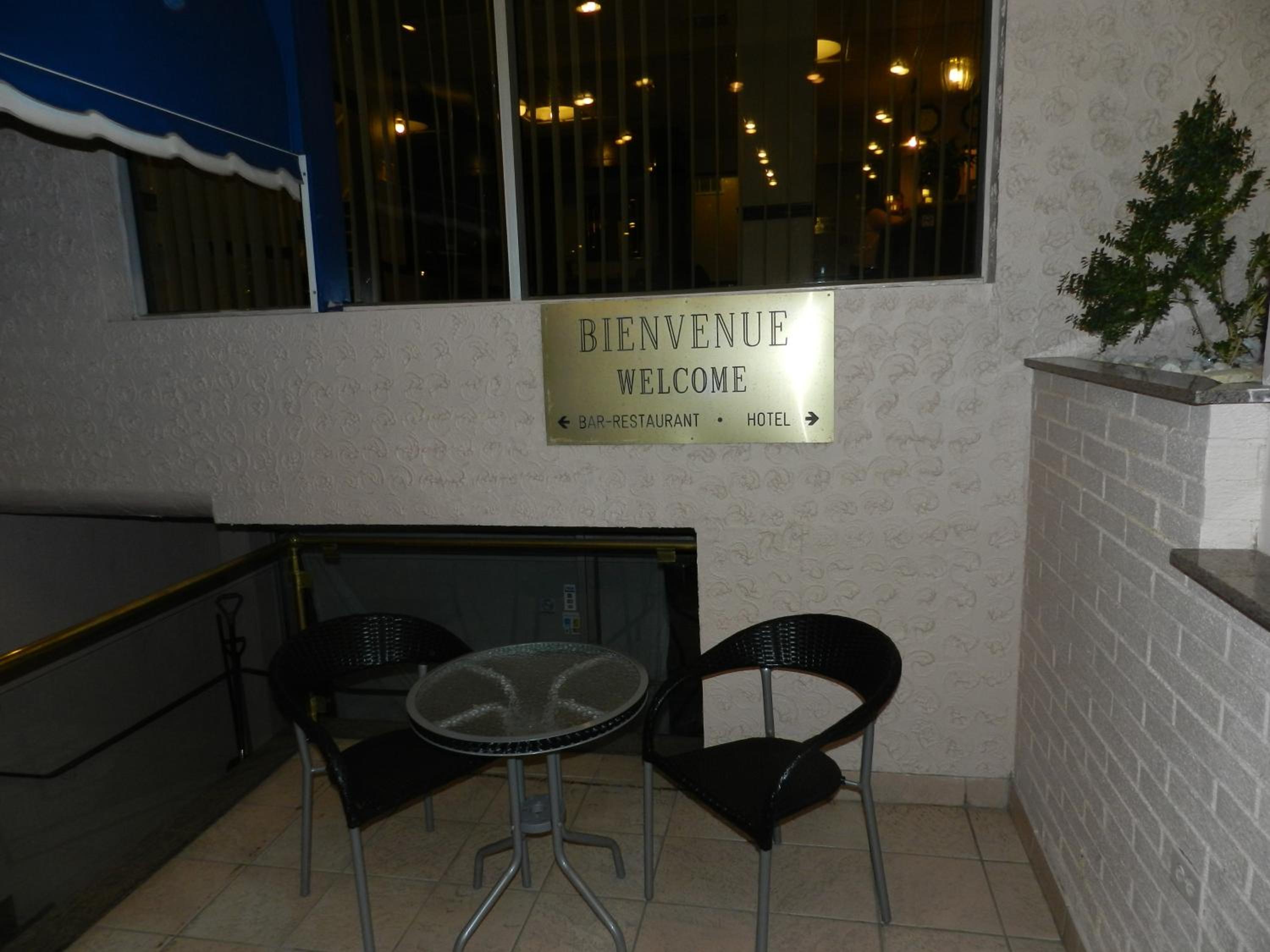 L'Auberge de l'Aeroport Inn - Image 5