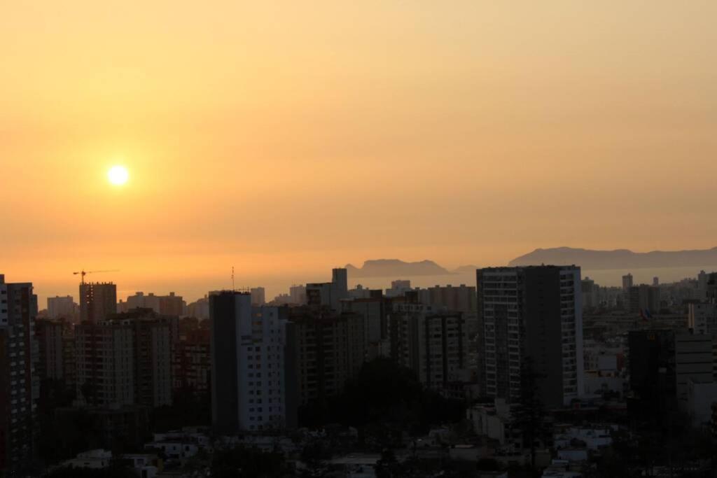 Apartamento moderno con vistas, WiFi gratis y cocina equipada
