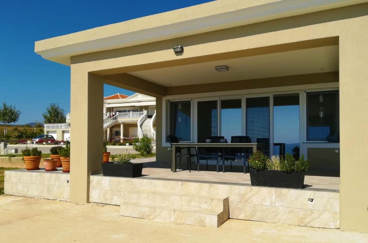 Villa Dimitri - Beach House photo 4