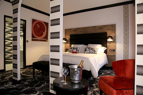 hotel room