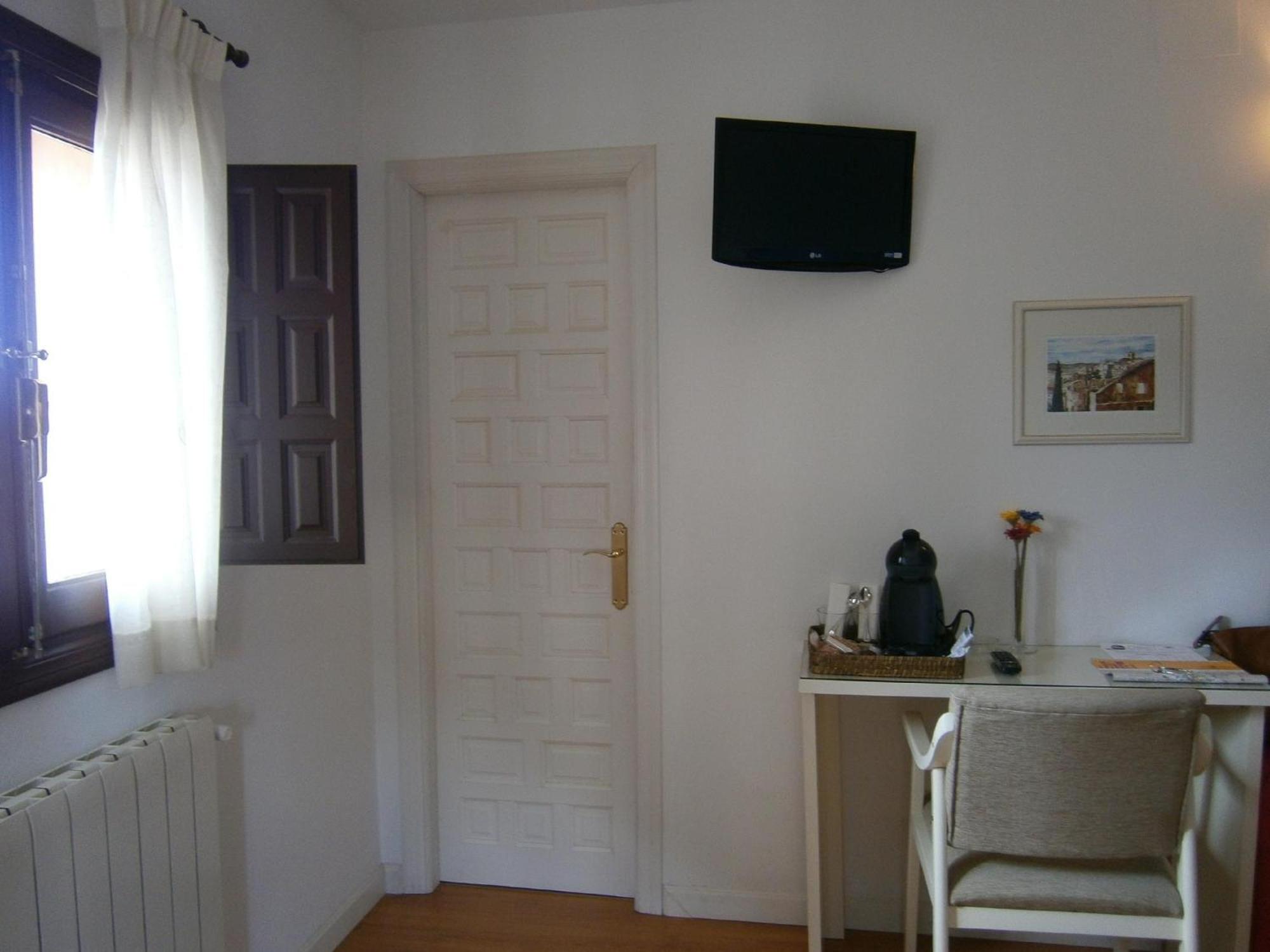 Photo 33