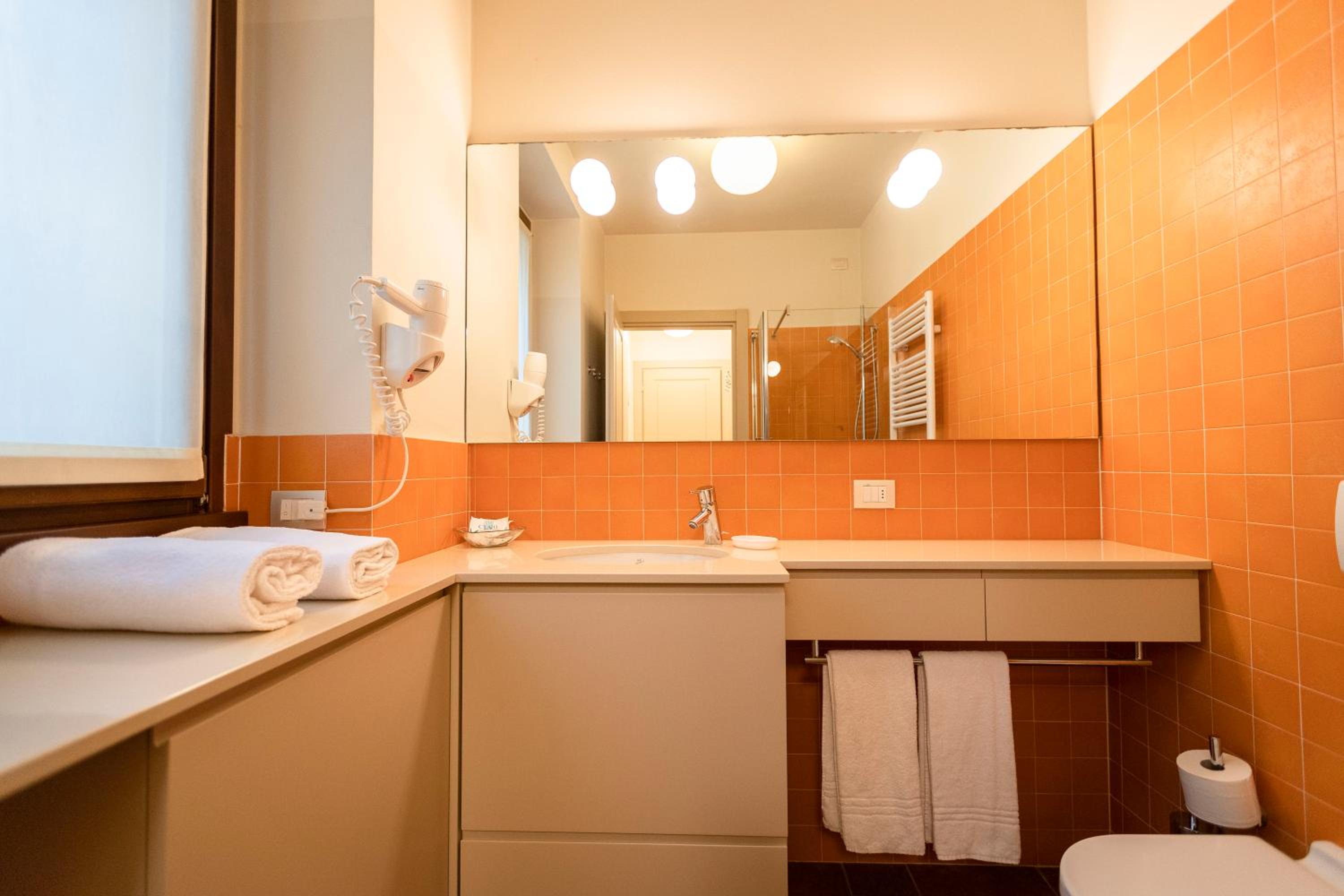 Corte Del Passone en Montevecchia — bathroom