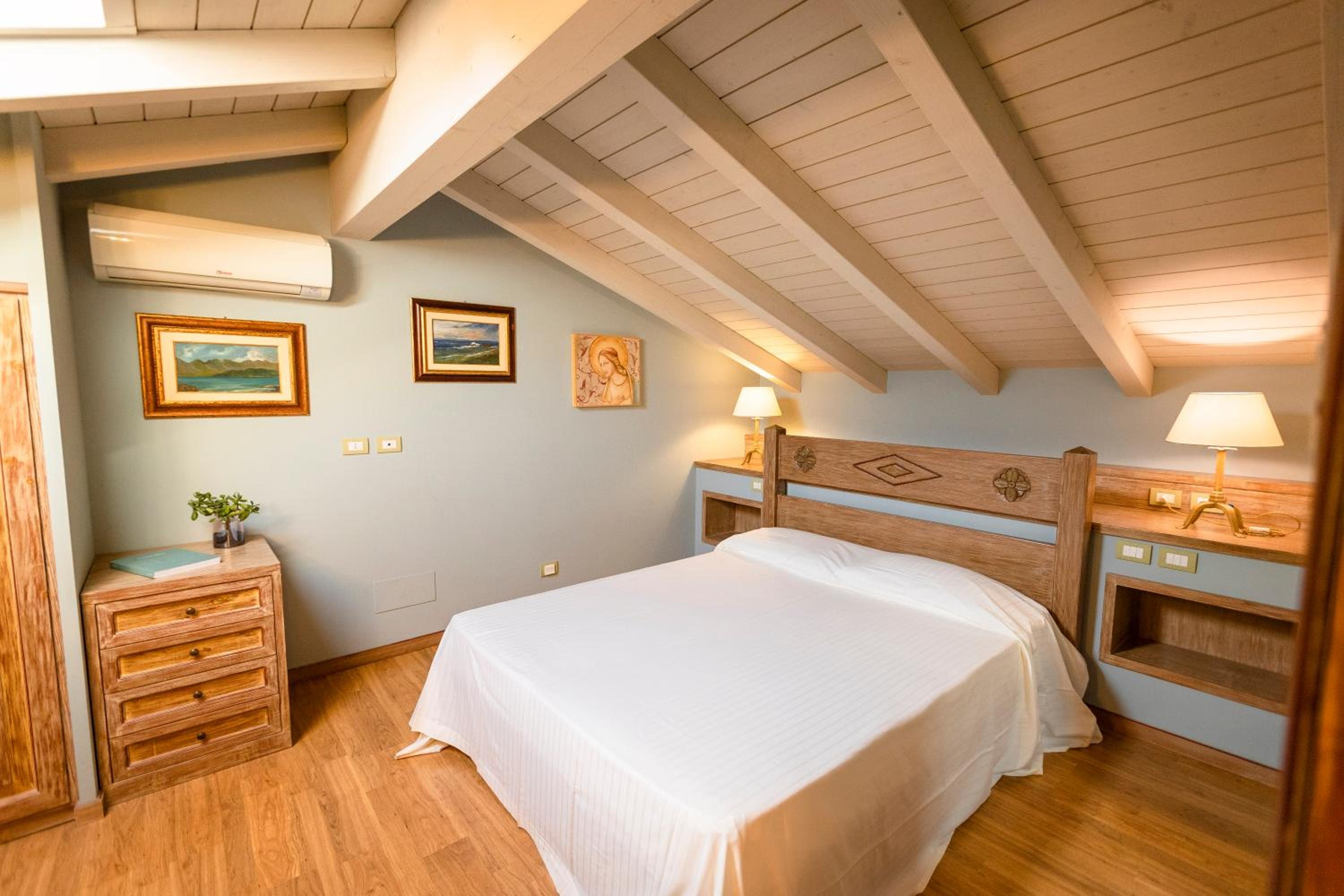 Corte Del Passone en Montevecchia — hotel room