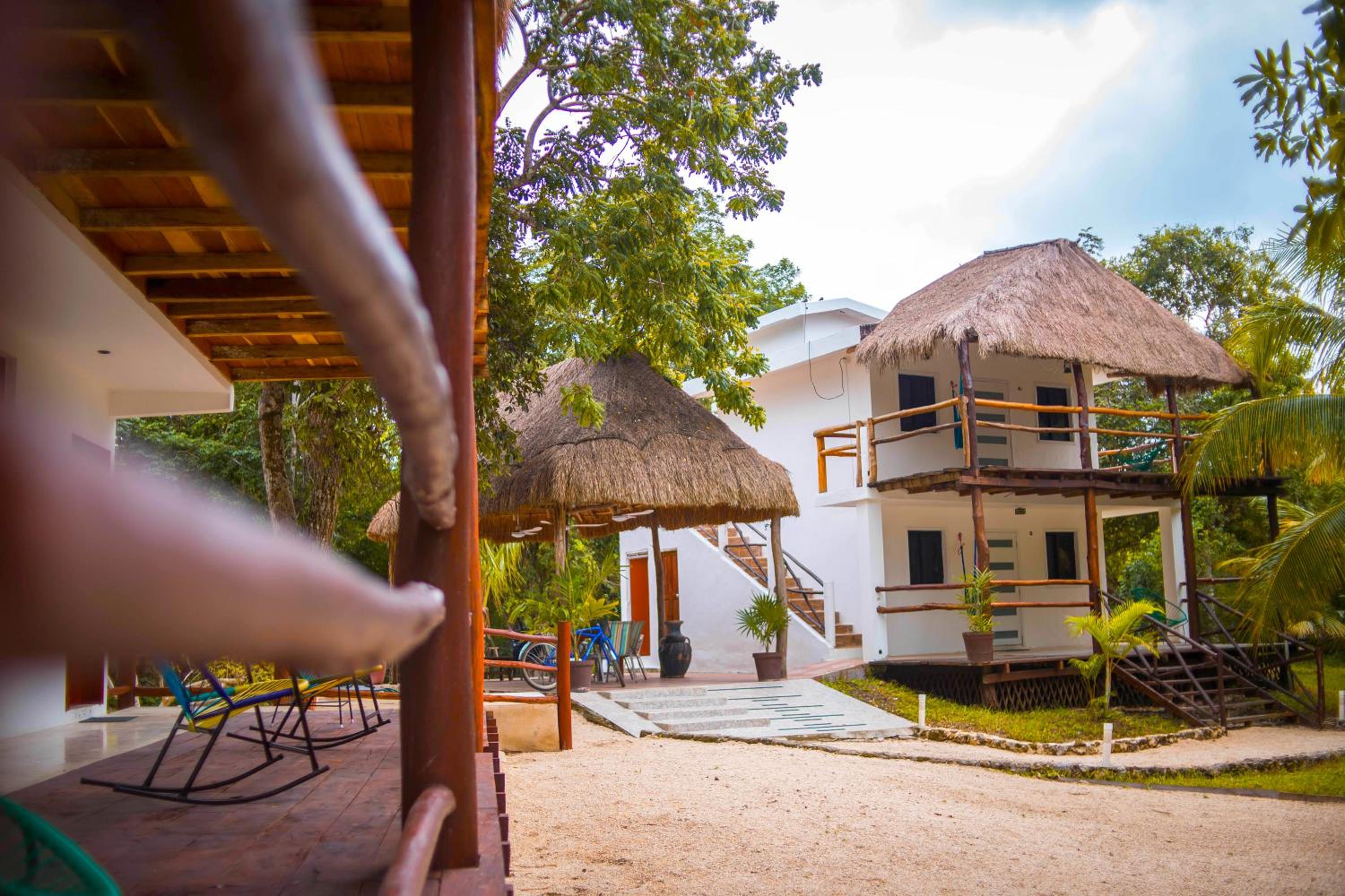 Hotel Royal Palm Bacalar Cabañas & Lagoon Club - Image 1