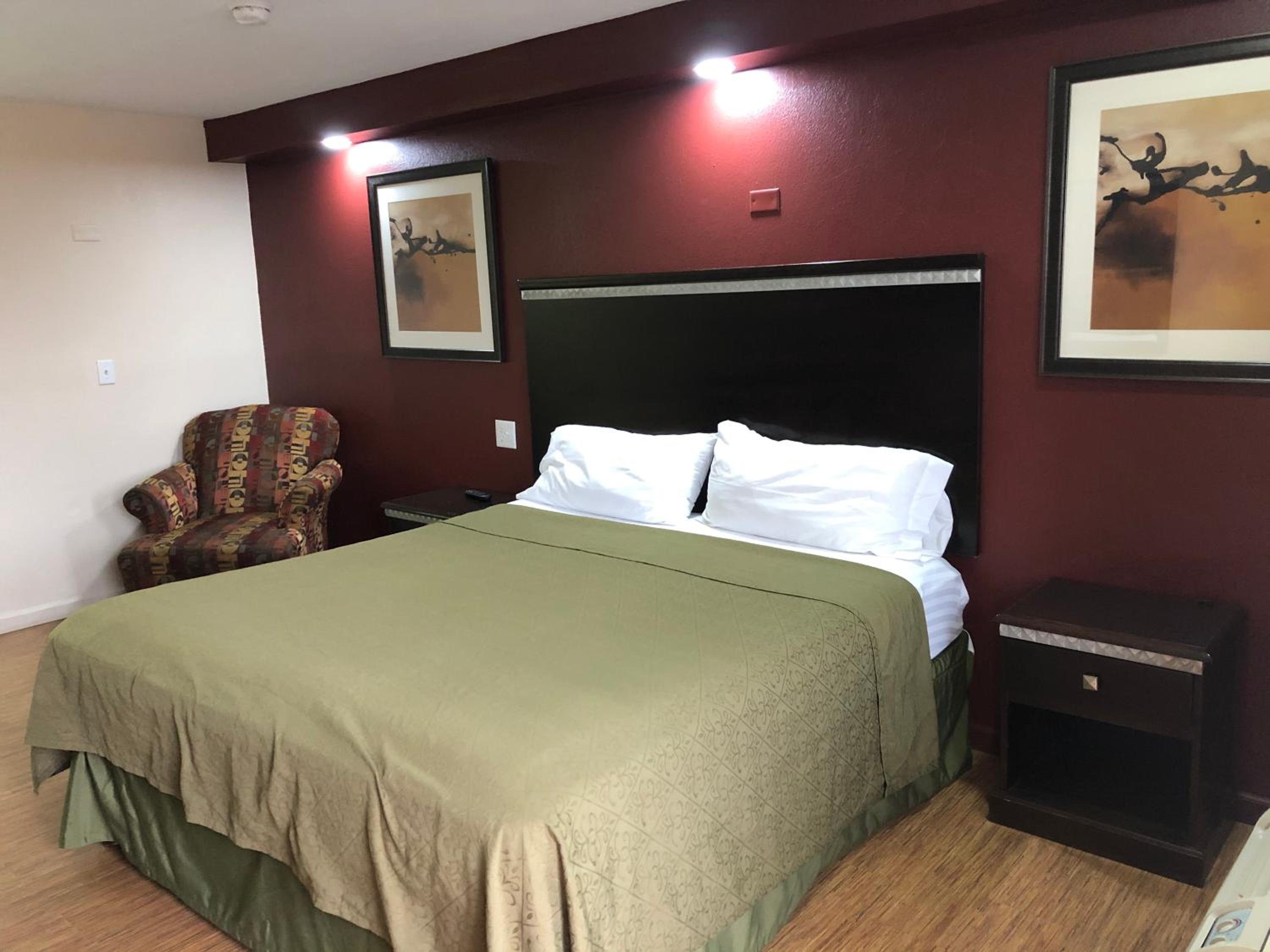 Lebanon Vacations - Crossroads Inn - Property Image 6