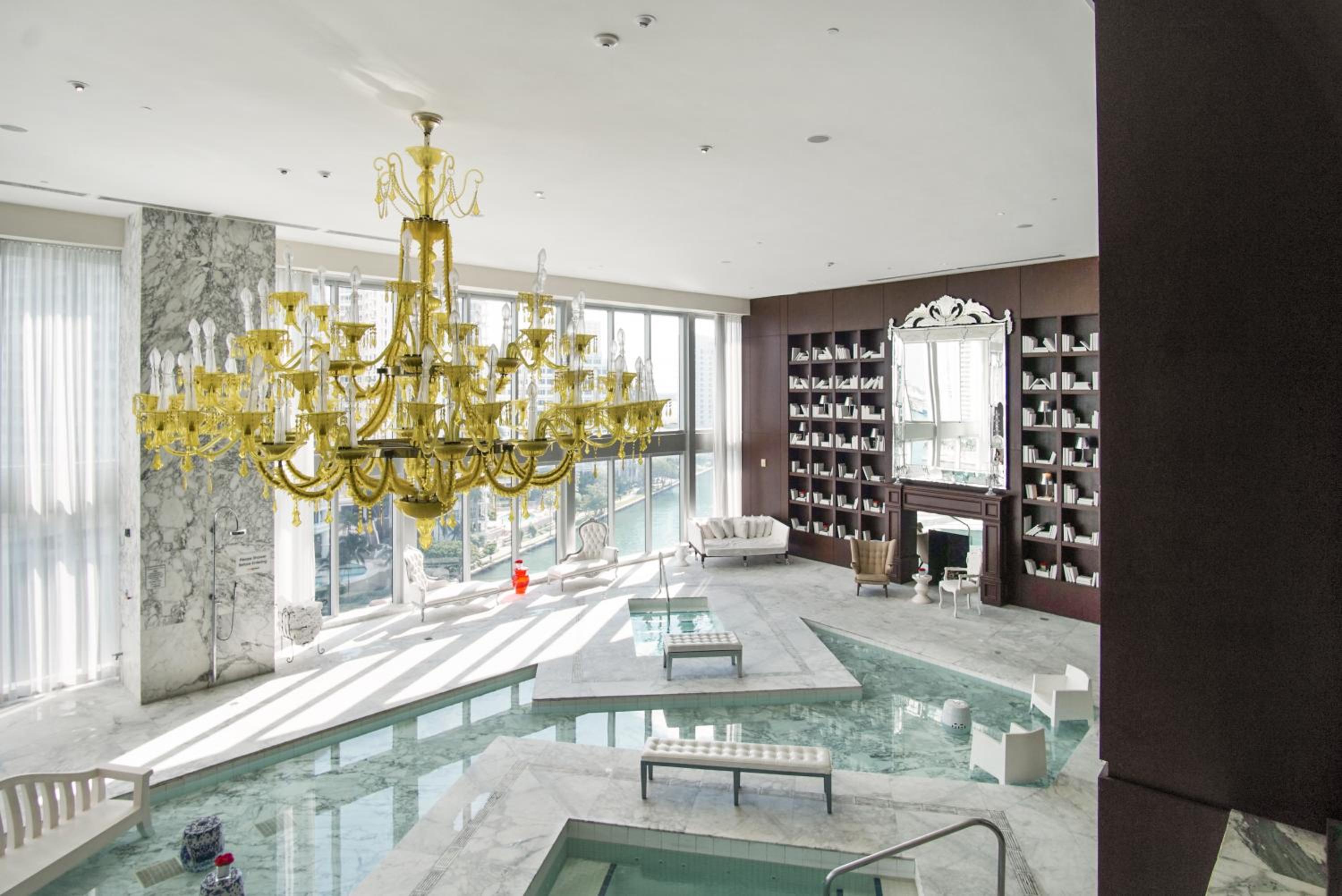 NEW!!! W Brickell Miami- ICON DELUXE LOUNGE with 2 masters