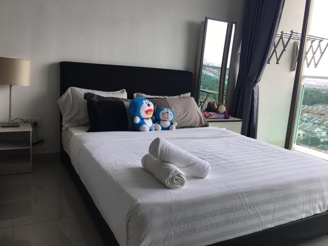 PALAZIO CONDO (MOUNT AUSTIN)