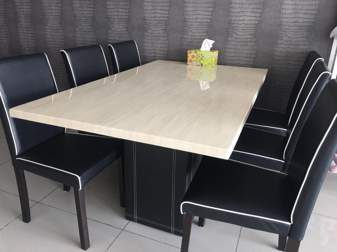 PALAZIO CONDO (MOUNT AUSTIN)