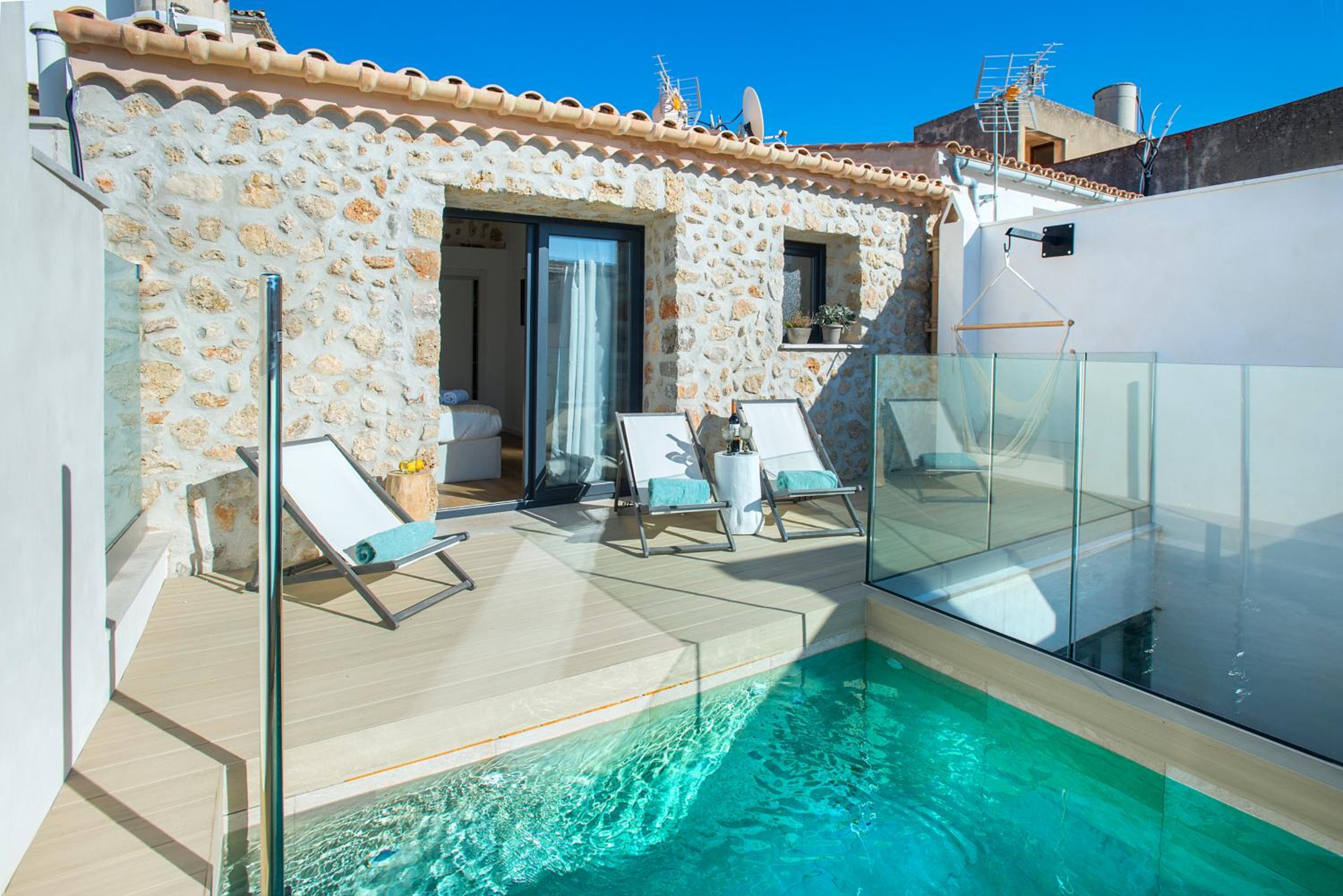 Hotel Owl Booking Villa Miquel - Luxury Retreat - Image 1