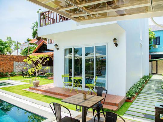 Ylang Garden Villa