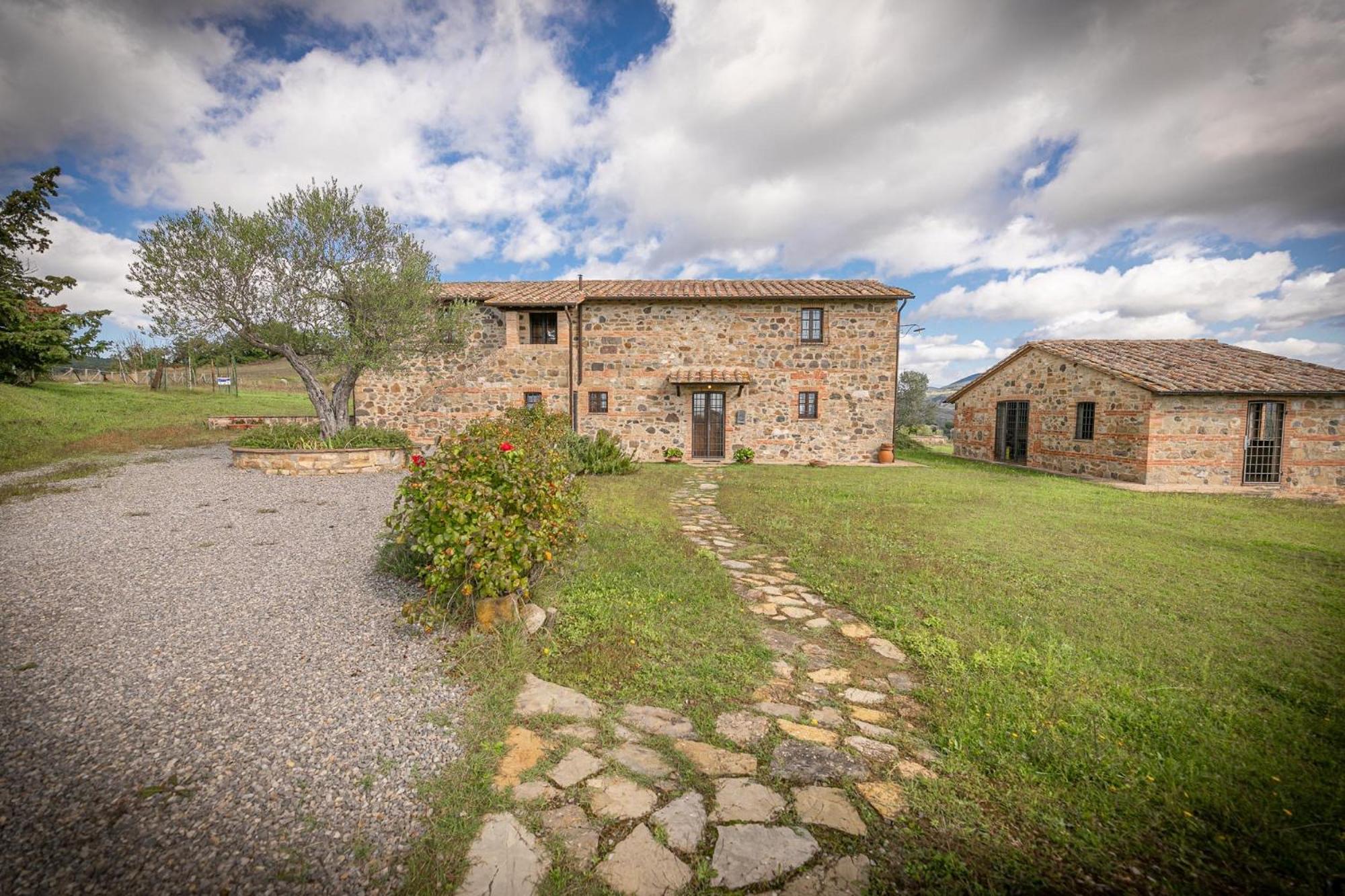 Villa Podere Oliveto view 2