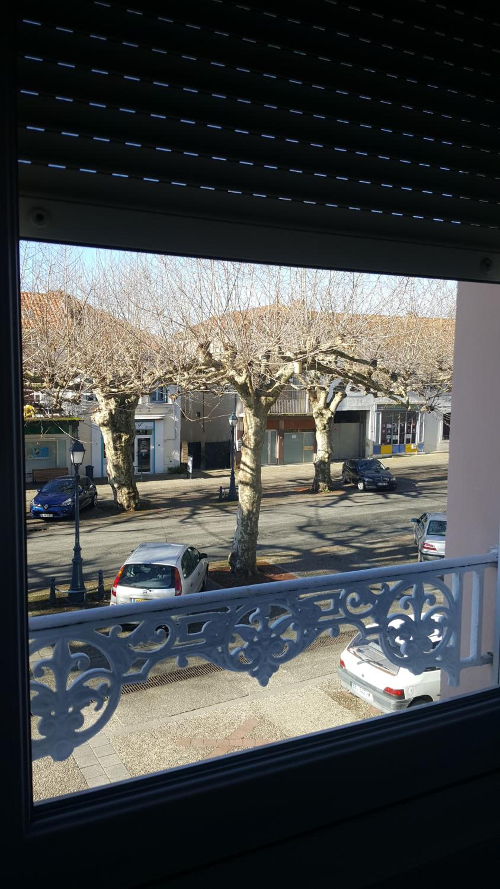 balcony