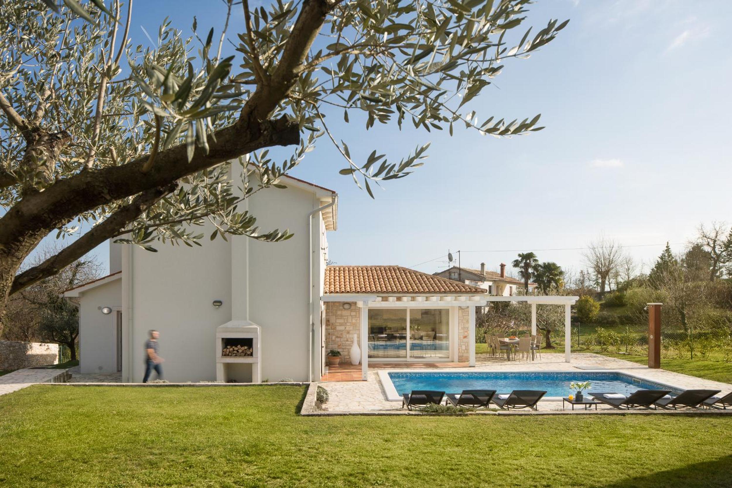Villa Novena view 3