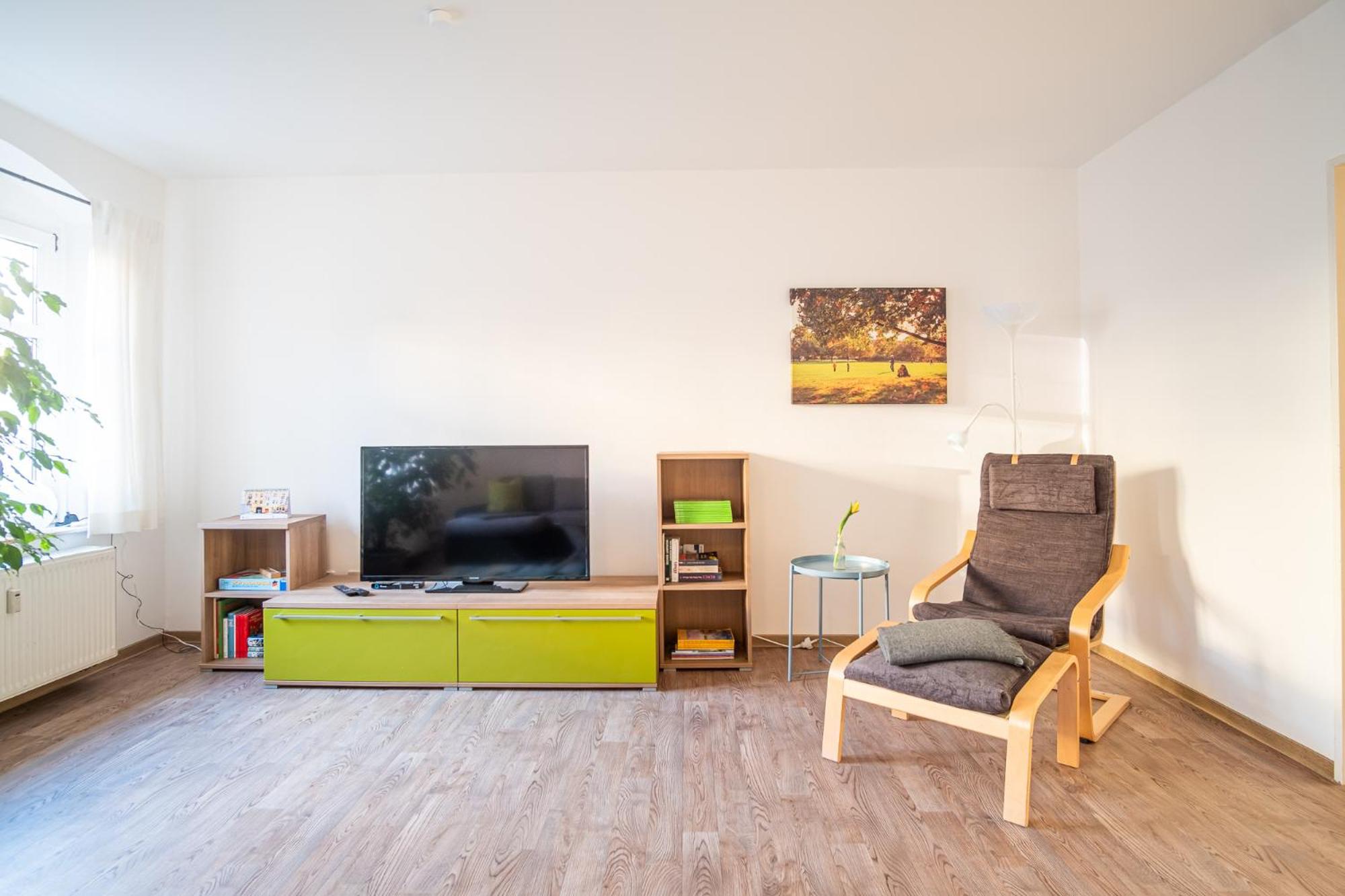 Helle Ferienwohnung im Hinterhof view 3