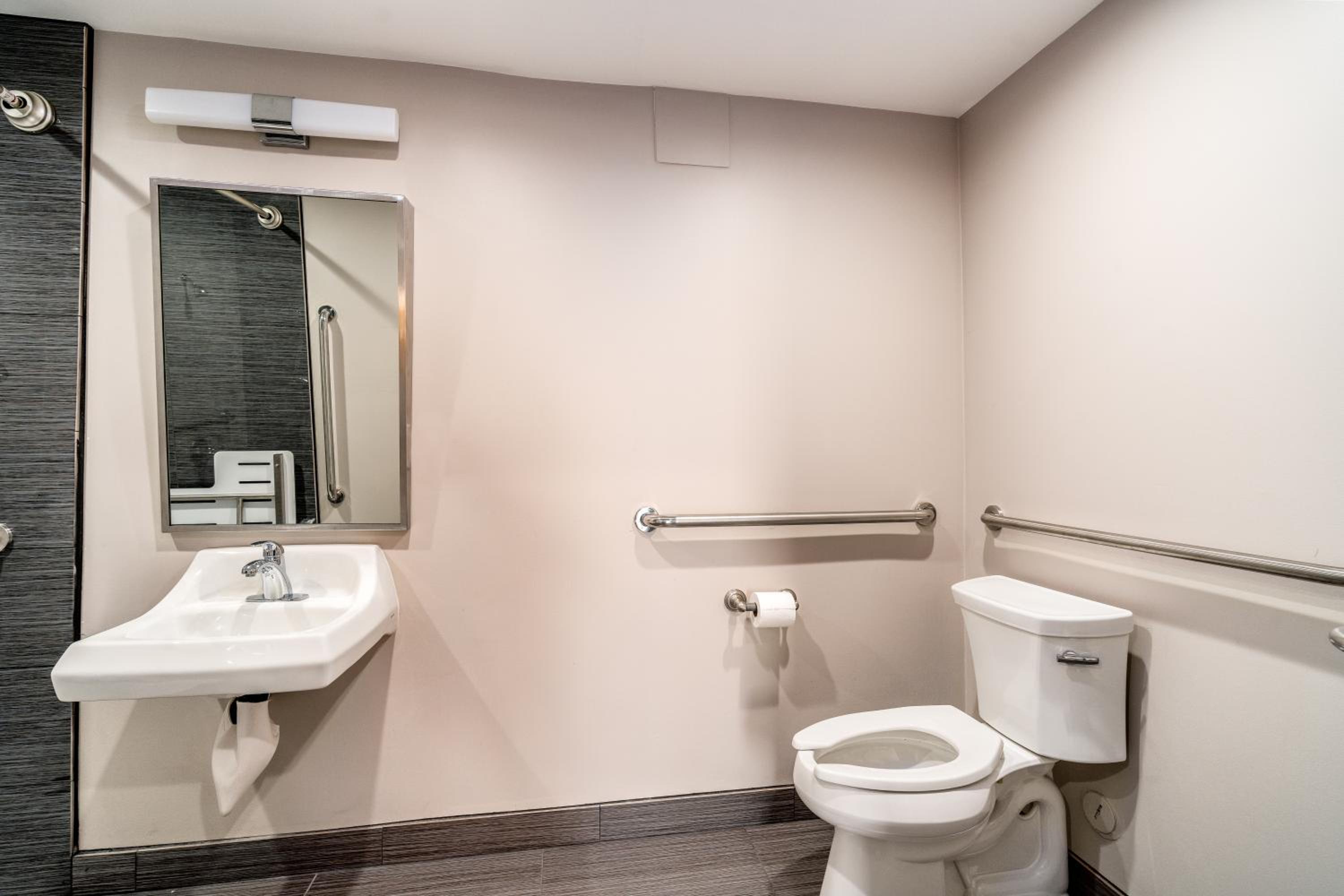 Friendly Hills Inn - Whittier, Los Angeles