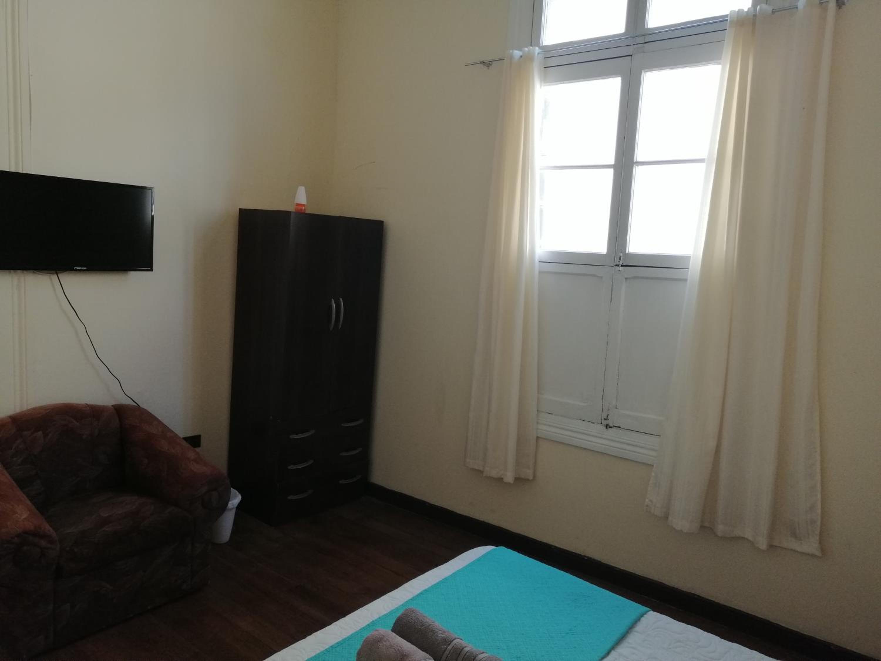 Hostal Rama & CaStle view 4