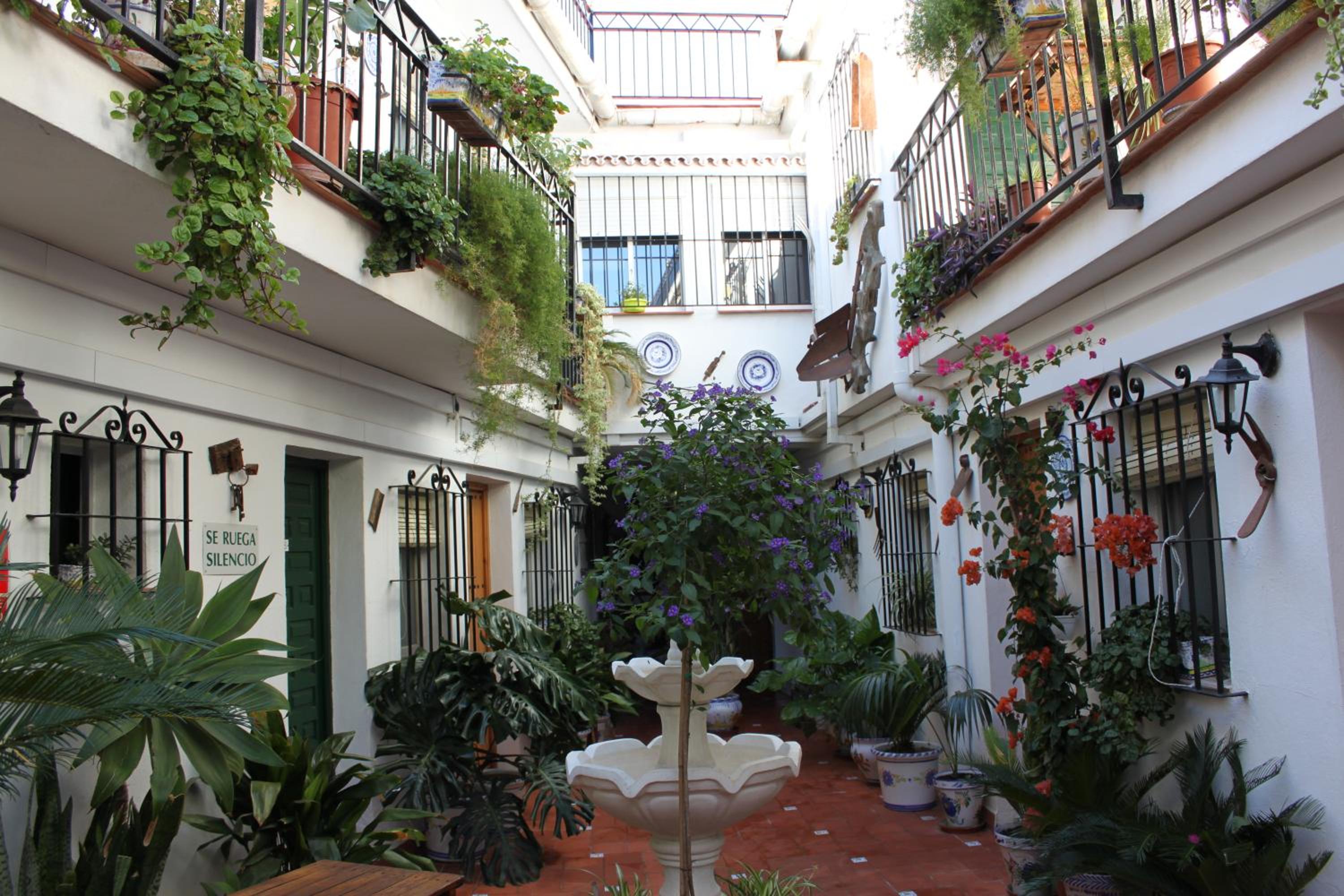 Hostal El Patio