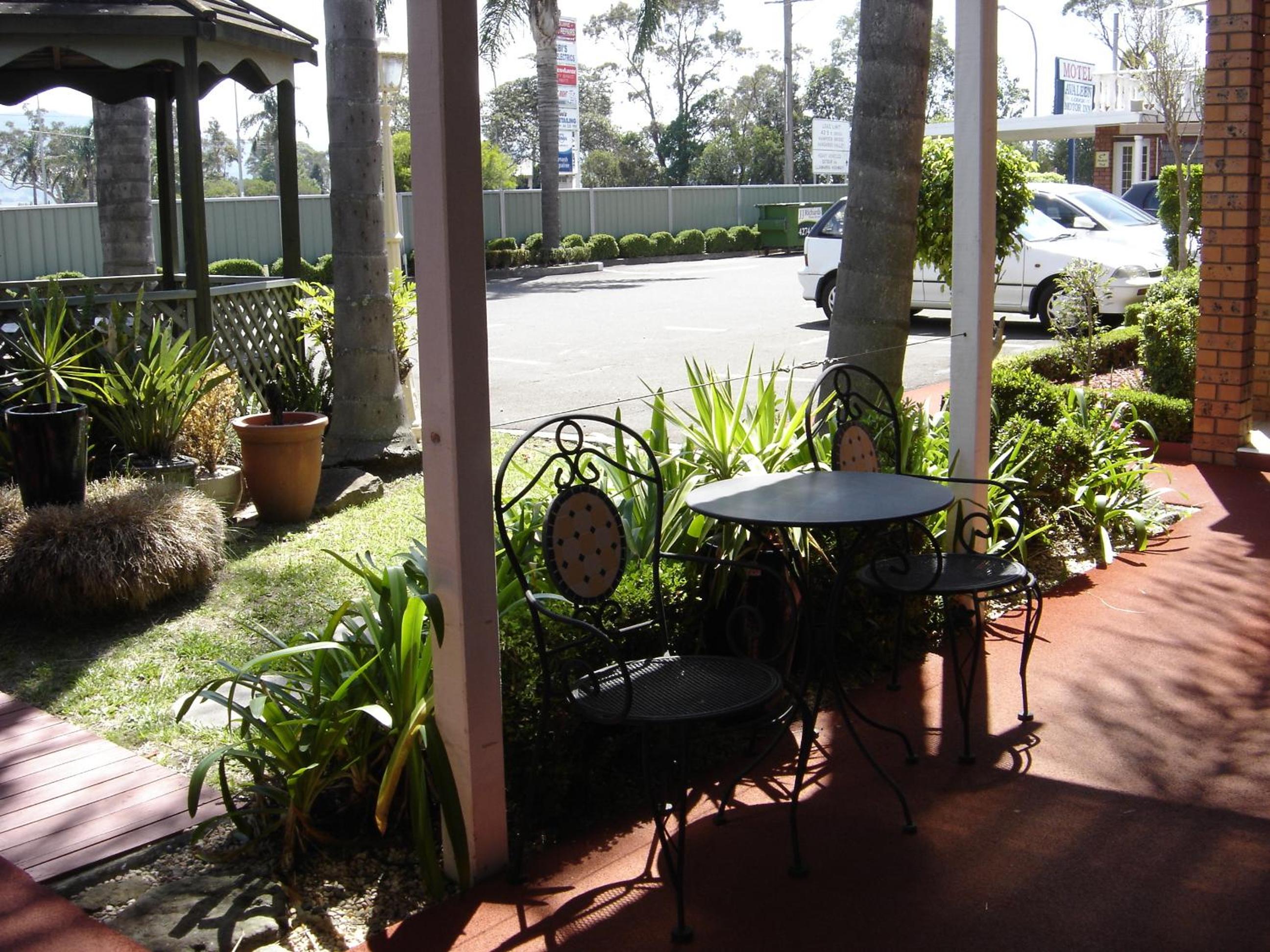 Avaleen Lodge Motor Inn
