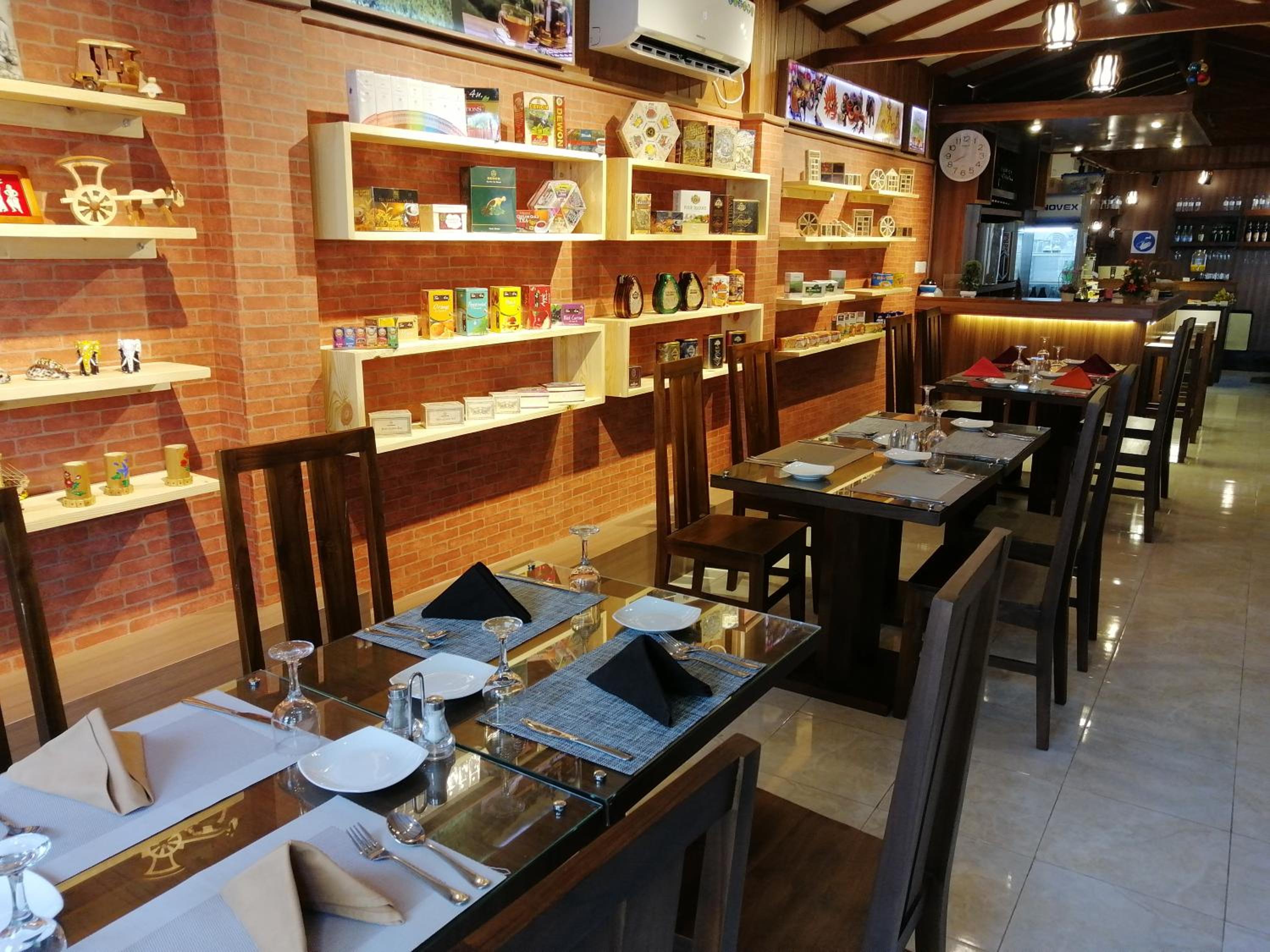 Diva Villa Airport Transit Hotel