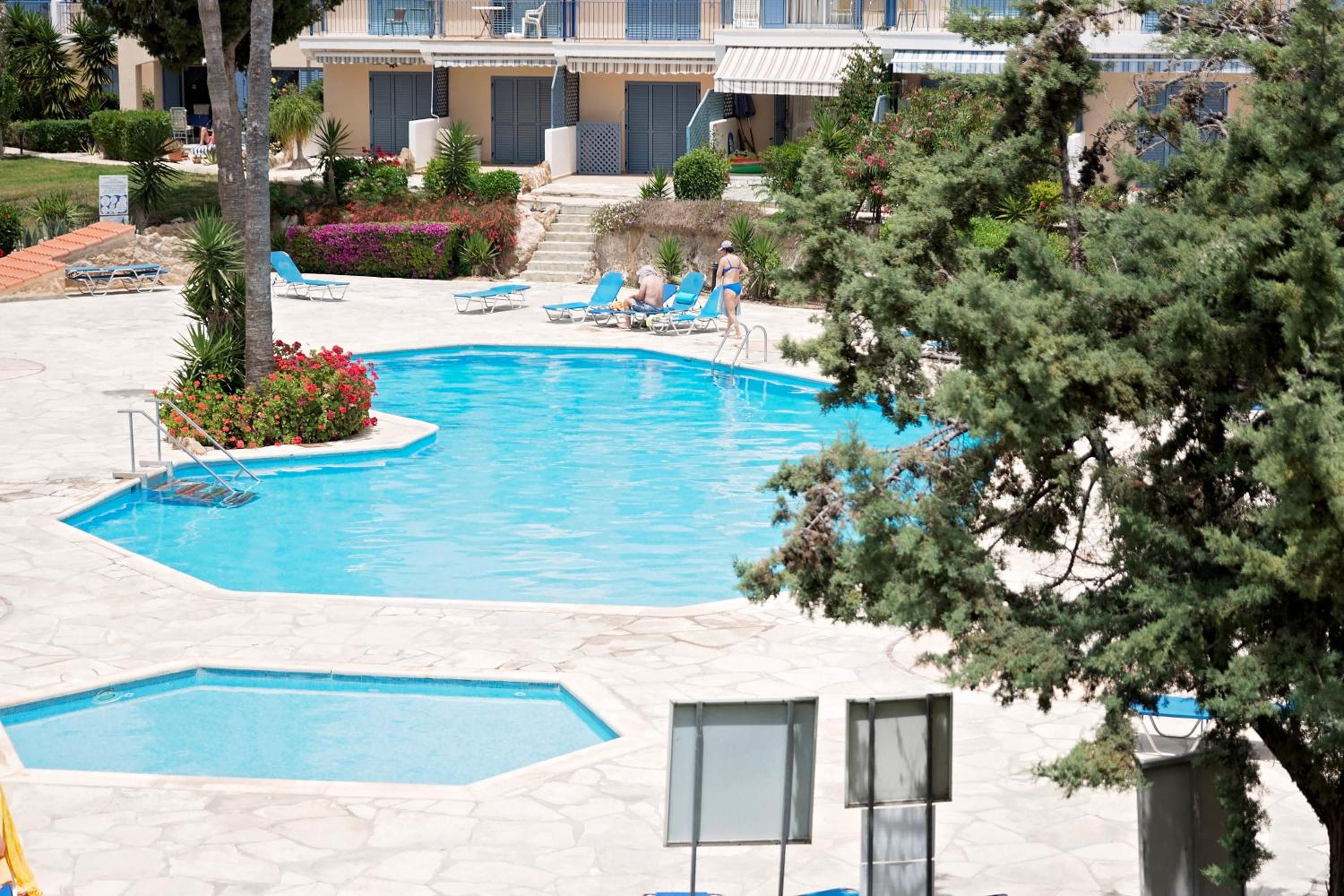 Paradise Gardens with a large terrace view 4
