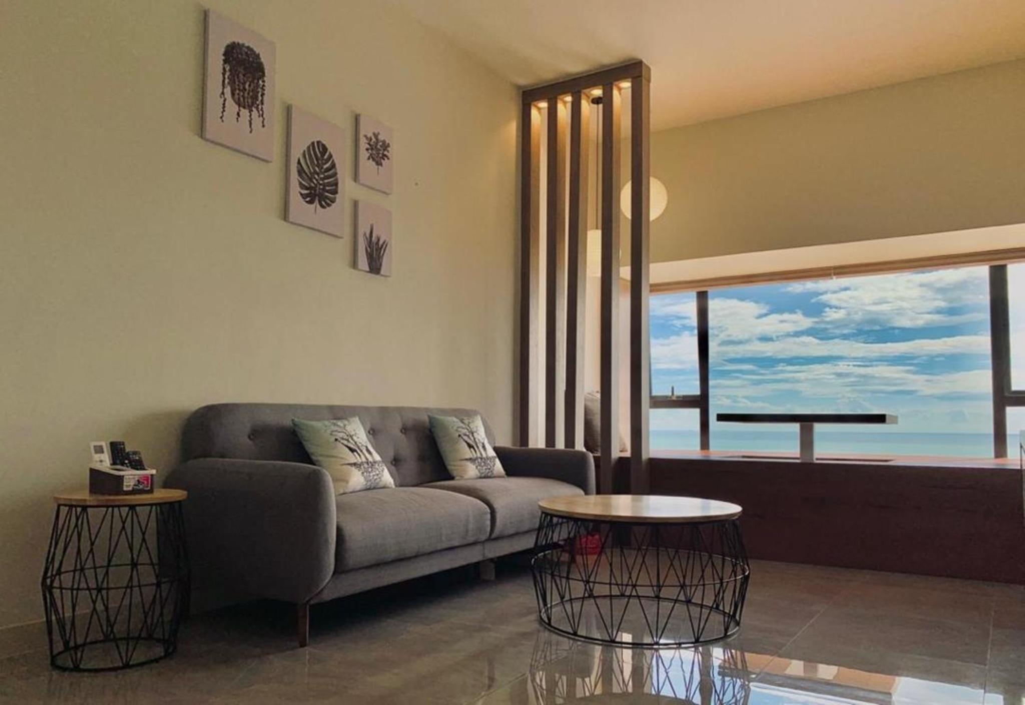 Imperio,Res - City Center -- Seaview -- 7-9 pax photo 4